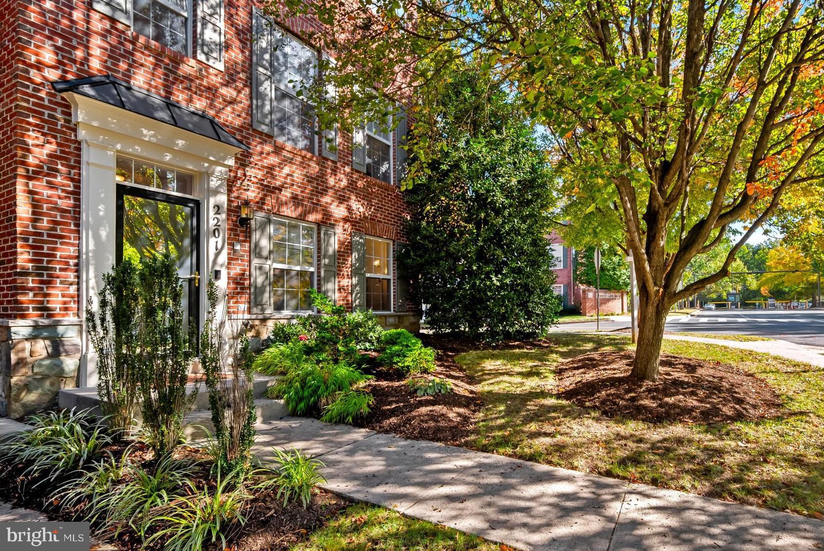 2201 KIMBALL PLACE