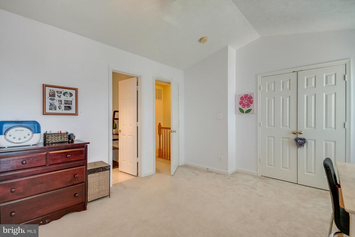 CHARLESTOWN COMMONS - Residential