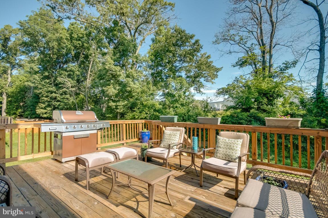 CHARLESTOWN COMMONS - Residential