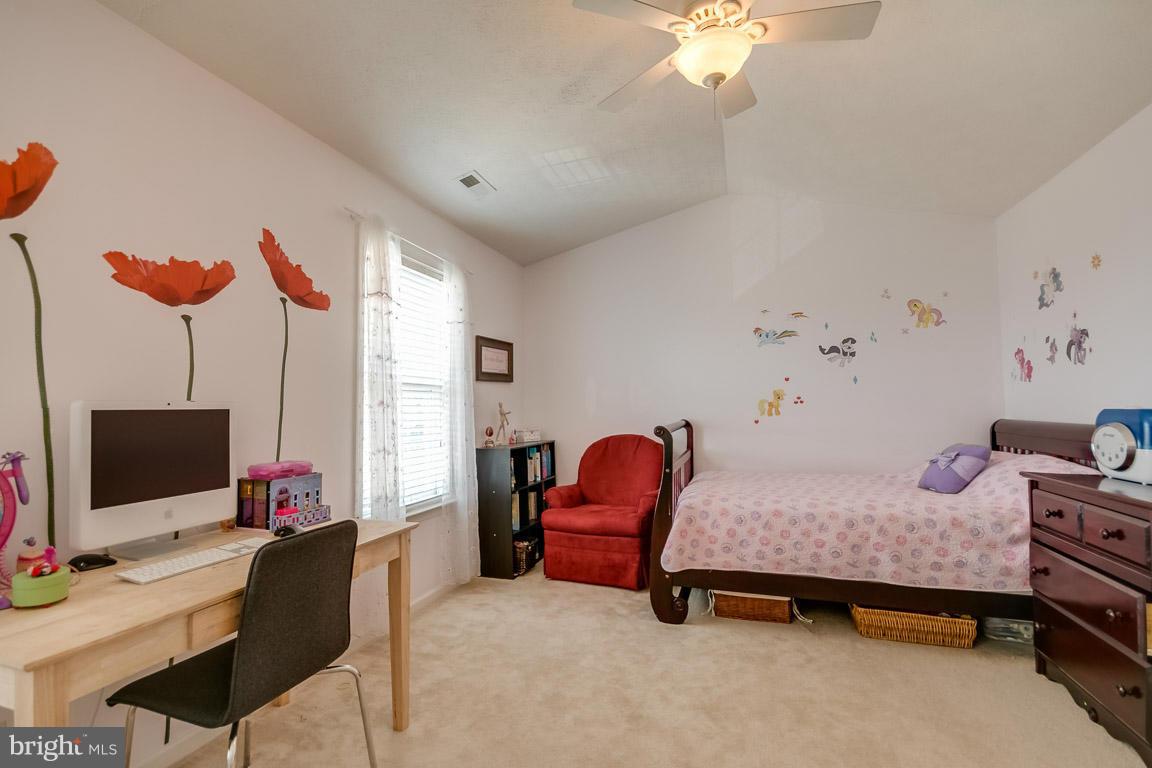 CHARLESTOWN COMMONS - Residential