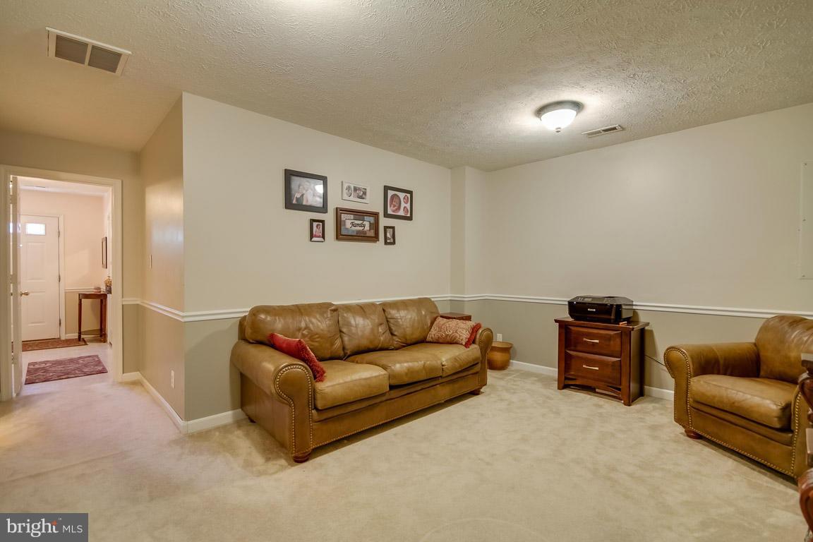 CHARLESTOWN COMMONS - Residential