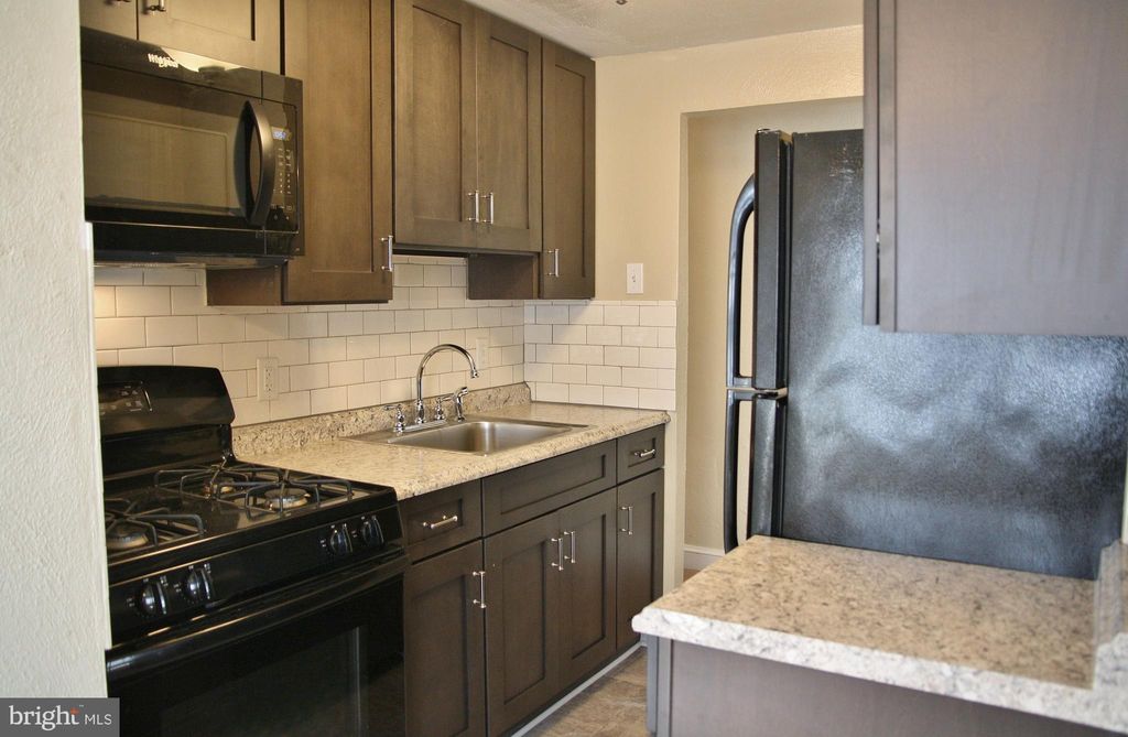 Photo of 104 N Madison Street #C3, HARRISBURG, PA 17109 (MLS # PADA2050826)