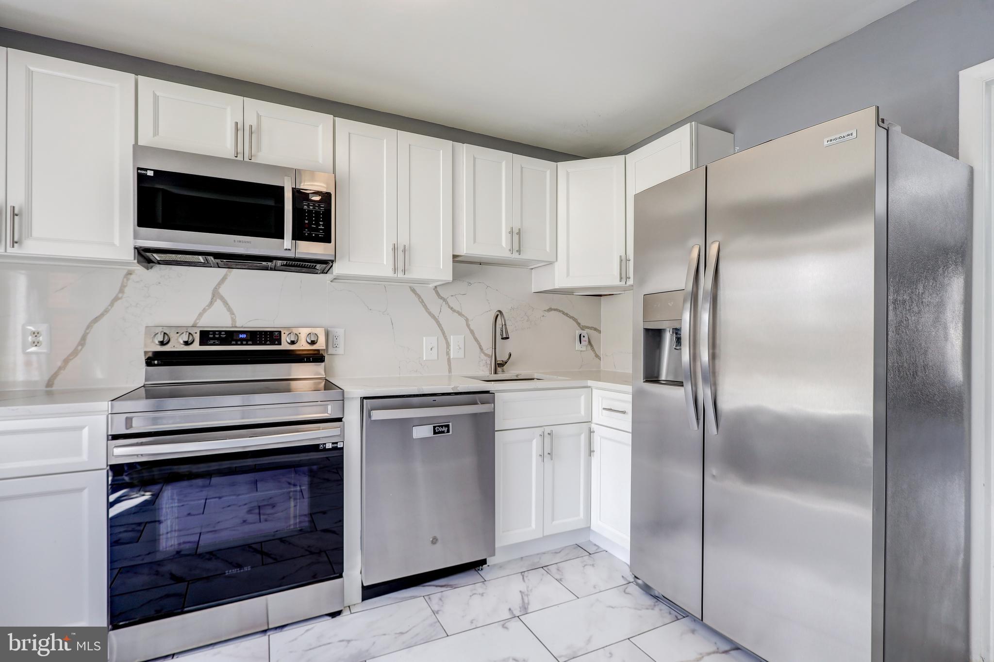 FRIENDLY ACRES - Residential Lease