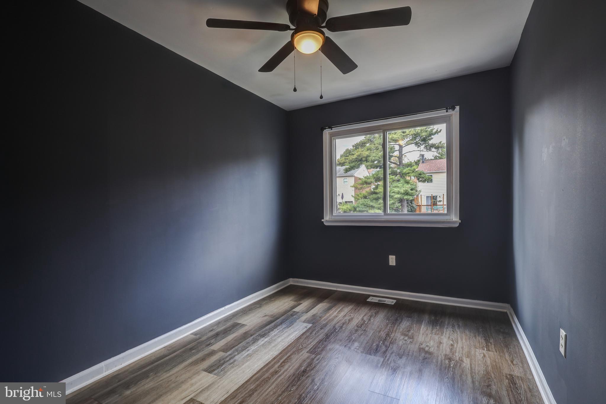 FRIENDLY ACRES - Residential Lease