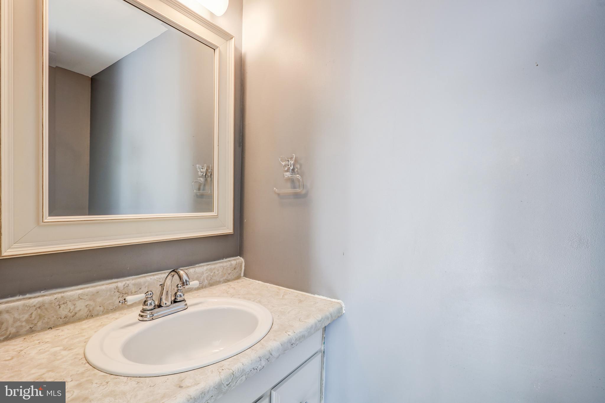 FRIENDLY ACRES - Residential Lease