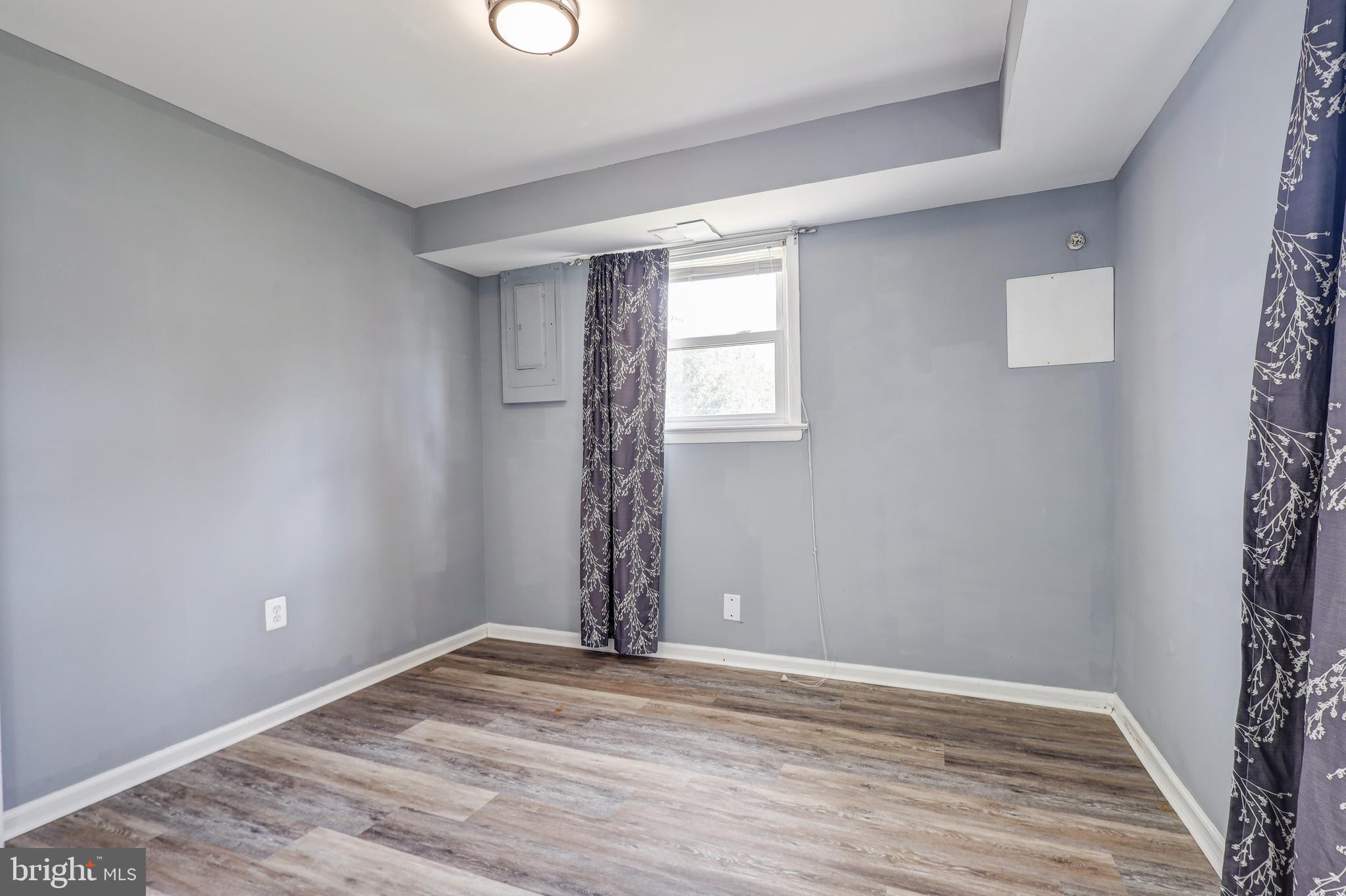 FRIENDLY ACRES - Residential Lease