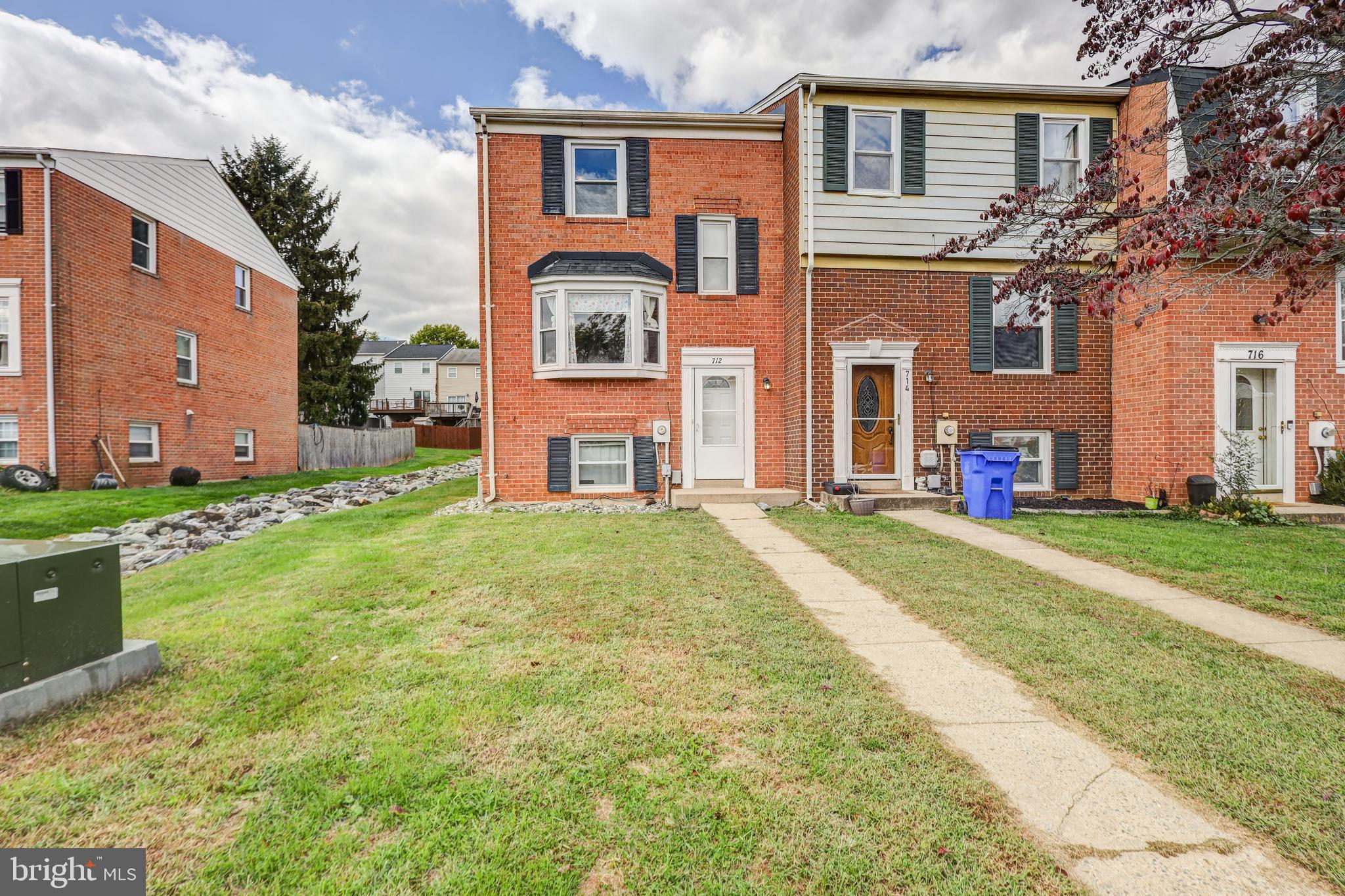 FRIENDLY ACRES - Residential Lease