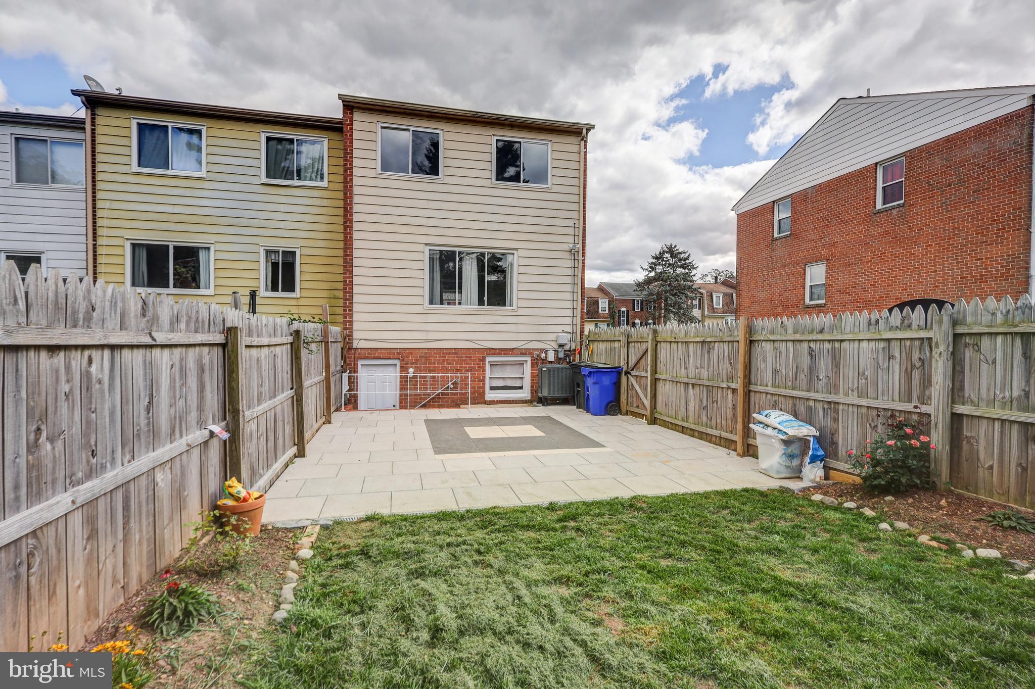 FRIENDLY ACRES - Residential Lease