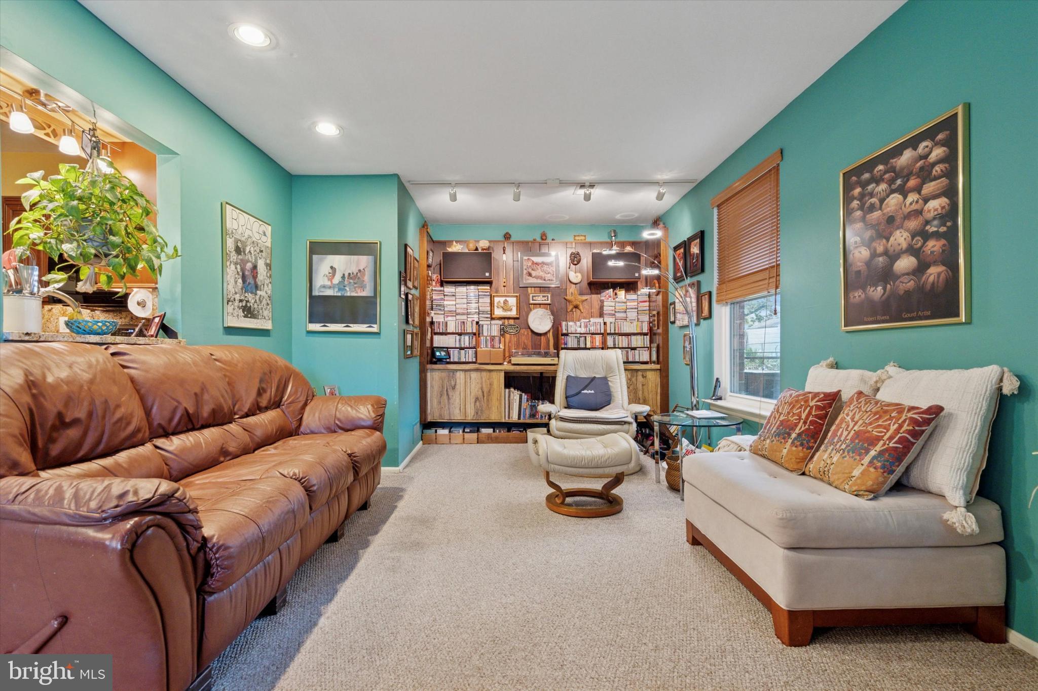 NESHAMINY VALLEY - Residential