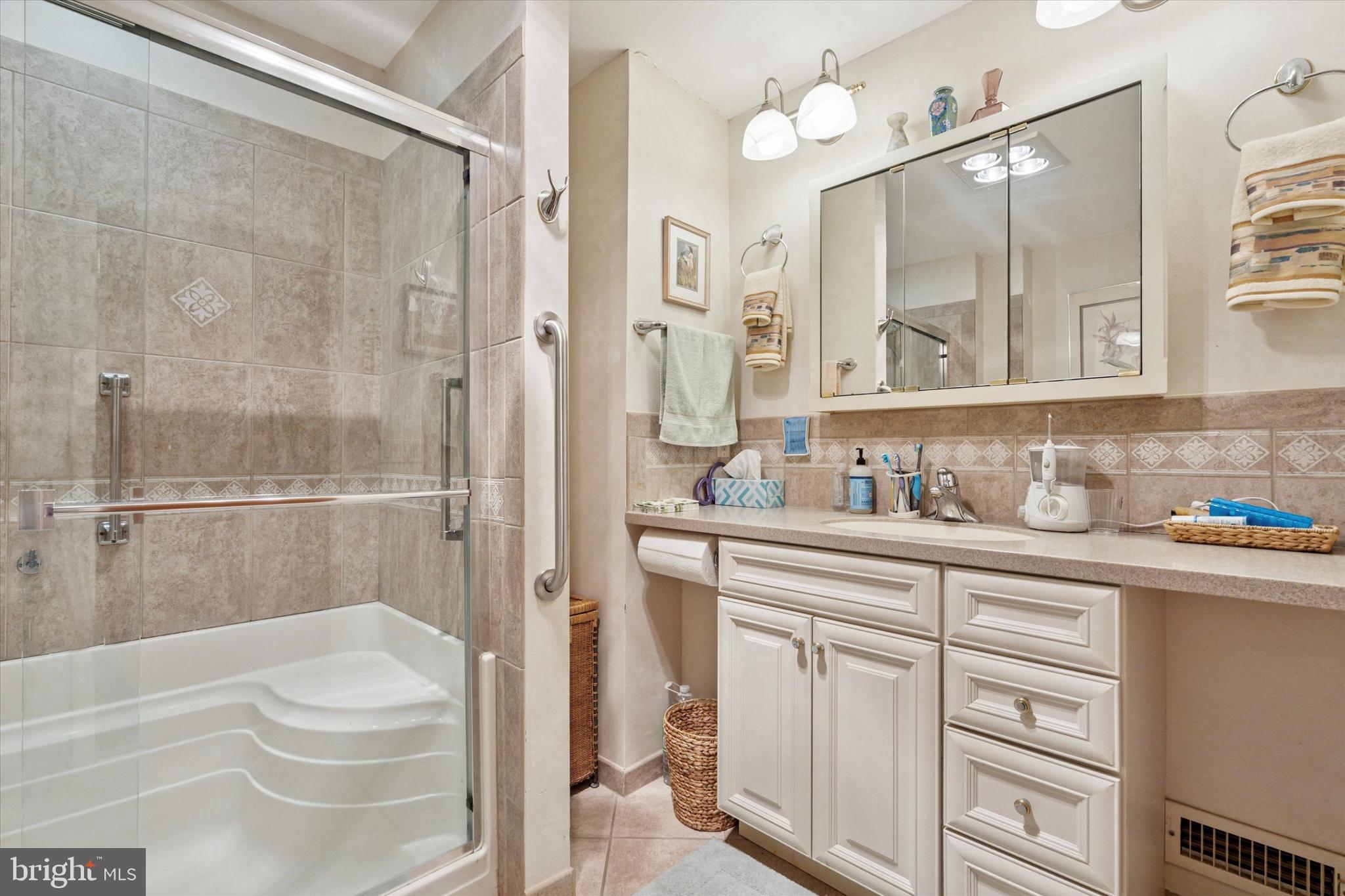 NESHAMINY VALLEY - Residential