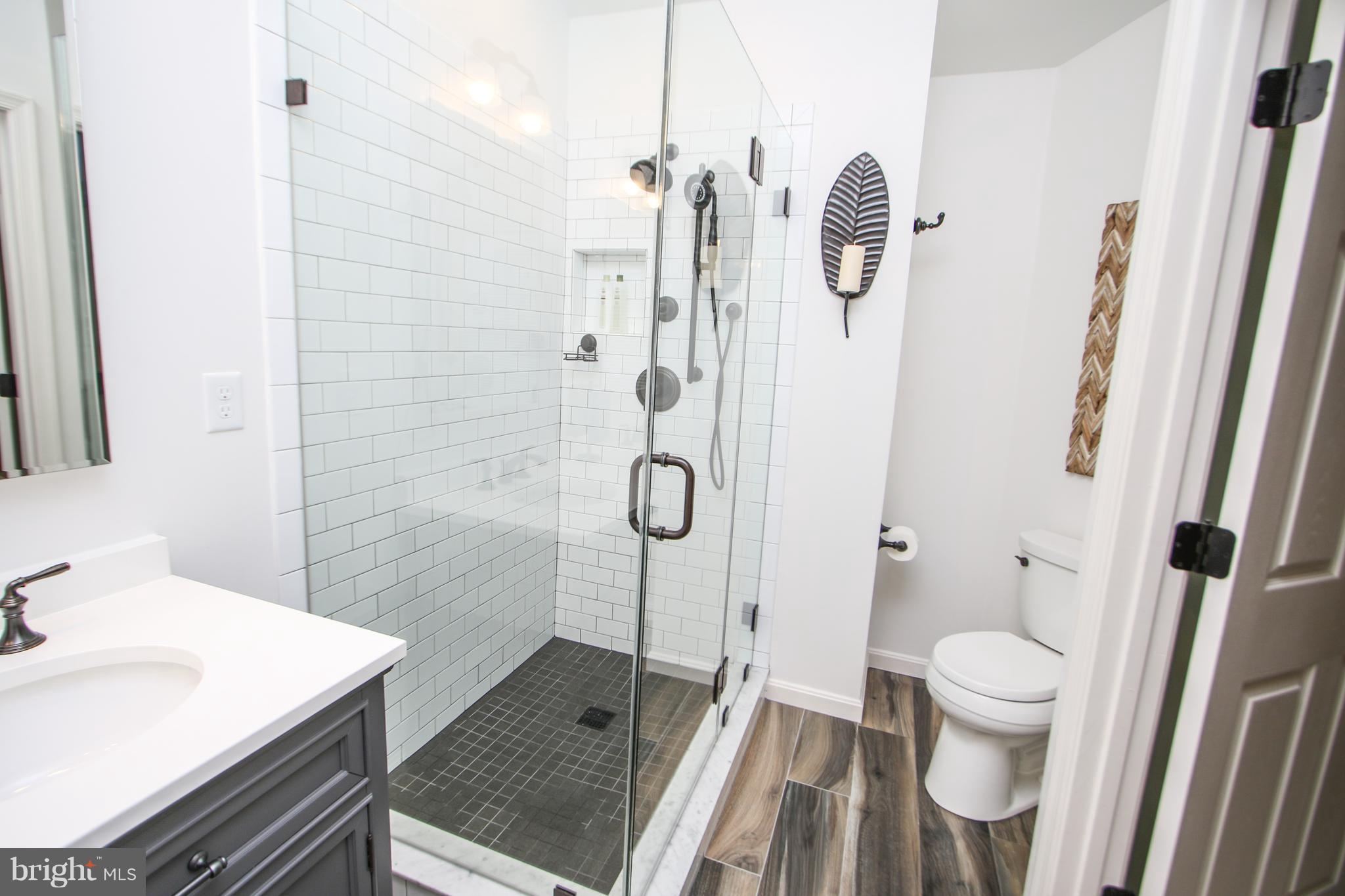 RANDOM HILLS LAND BAY - Residential Lease