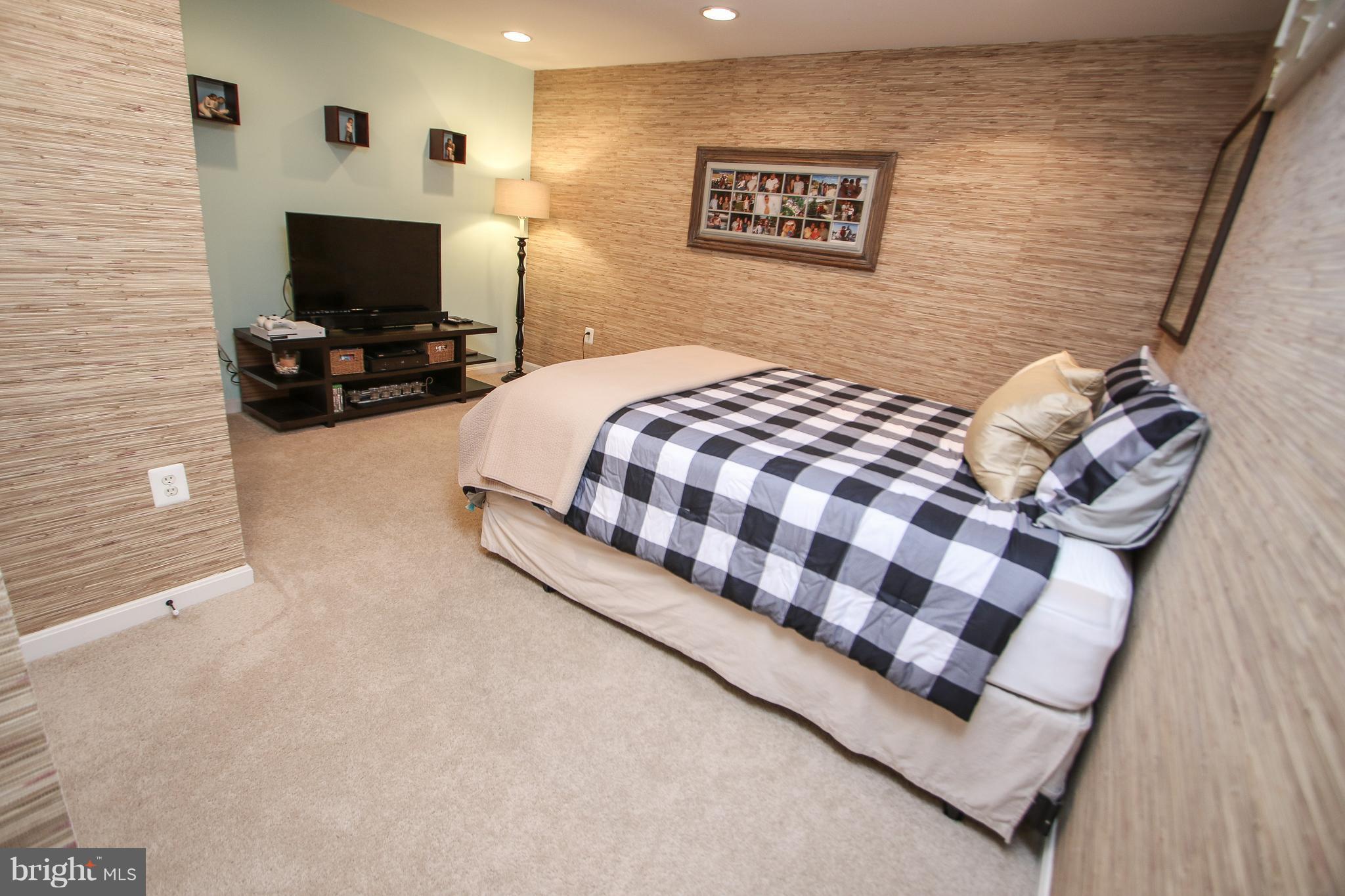 RANDOM HILLS LAND BAY - Residential Lease