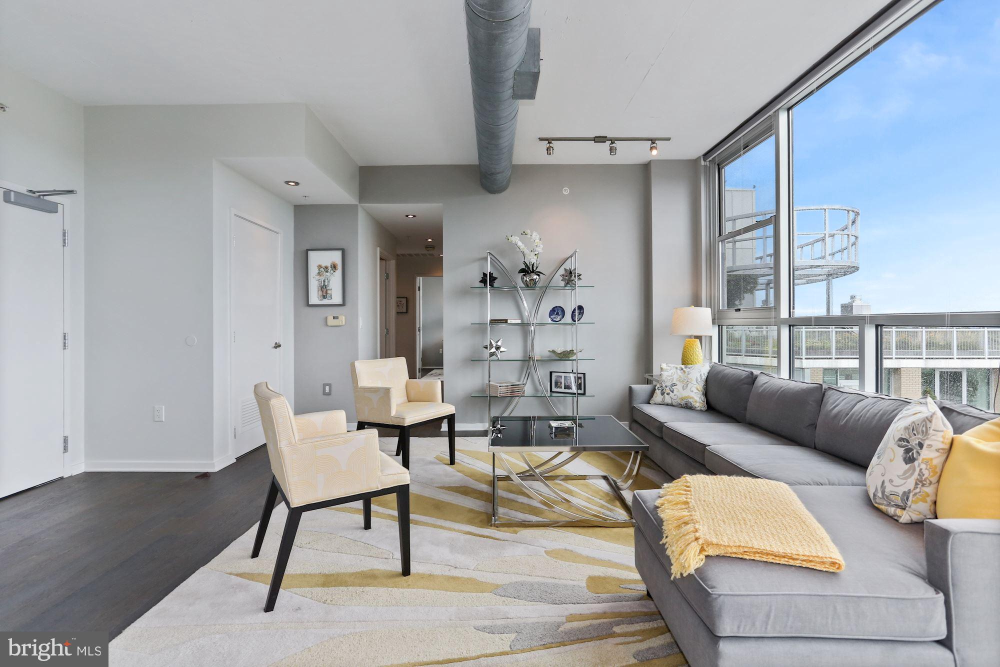 VIRGINIA SQUARE - Residential