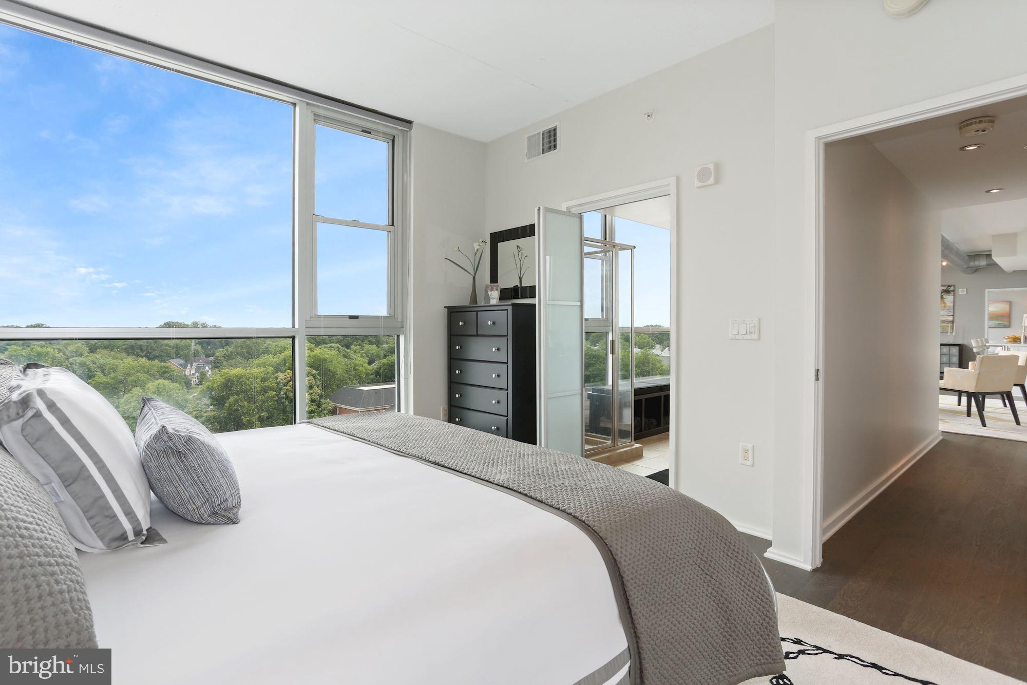 VIRGINIA SQUARE - Residential