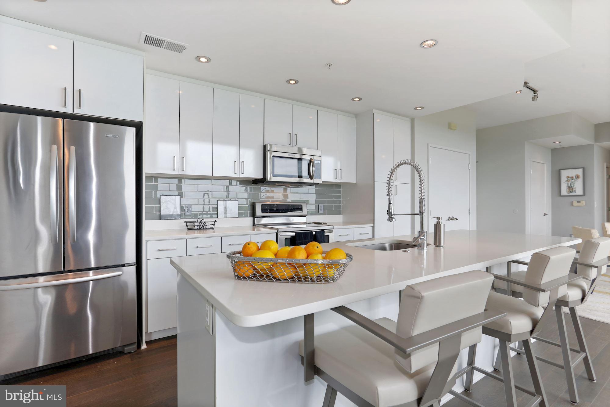 VIRGINIA SQUARE - Residential