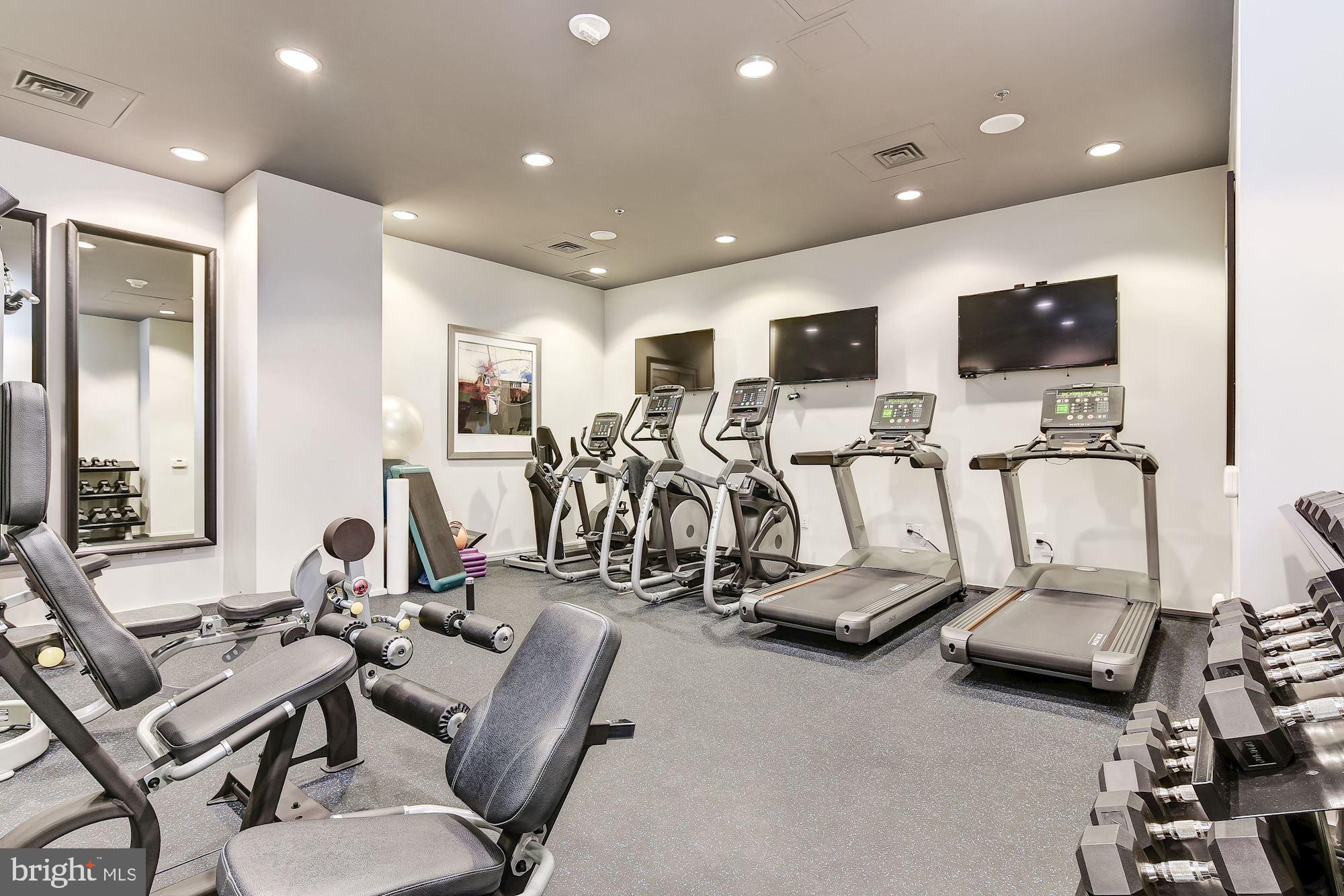 VIRGINIA SQUARE - Residential