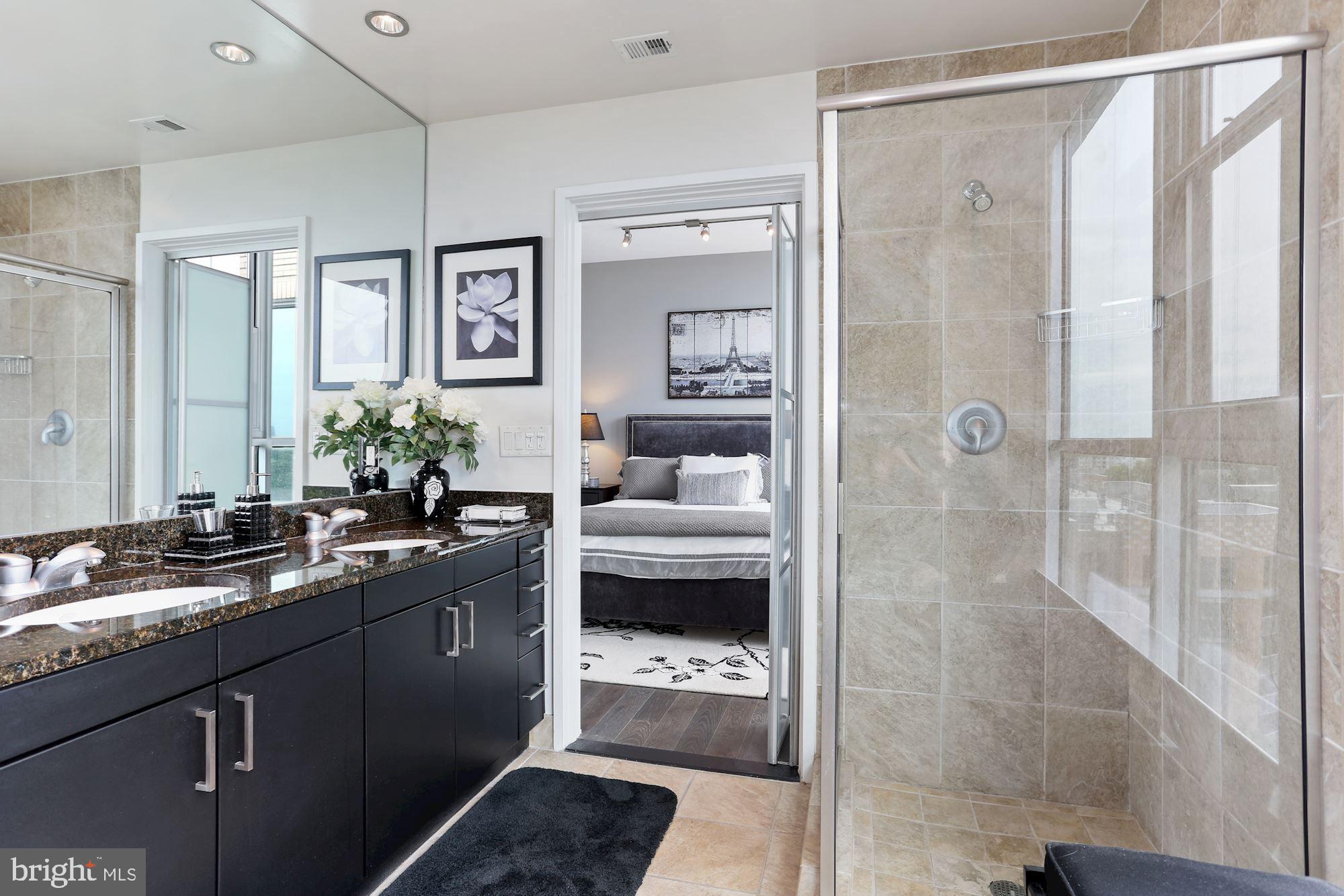 VIRGINIA SQUARE - Residential