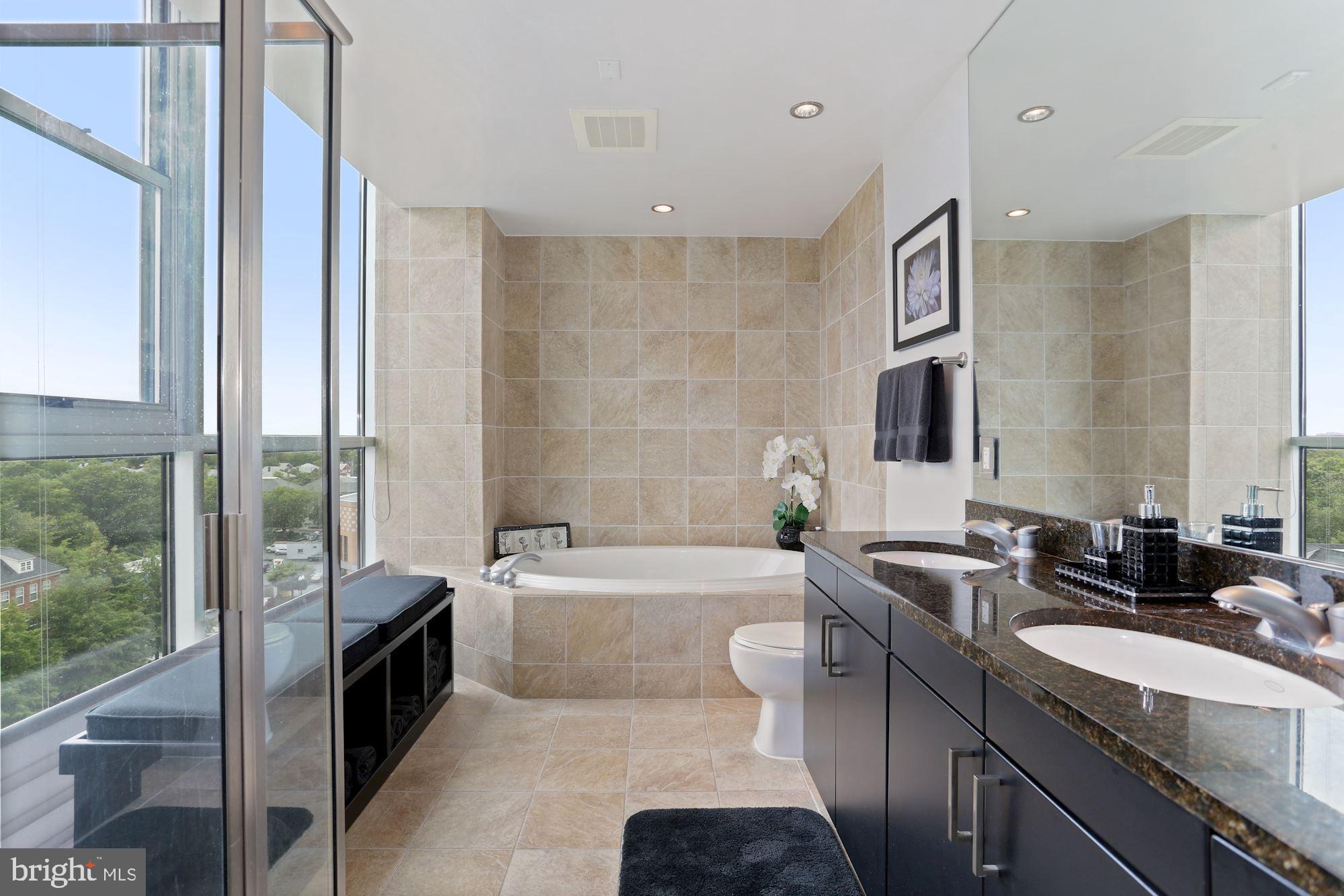 VIRGINIA SQUARE - Residential