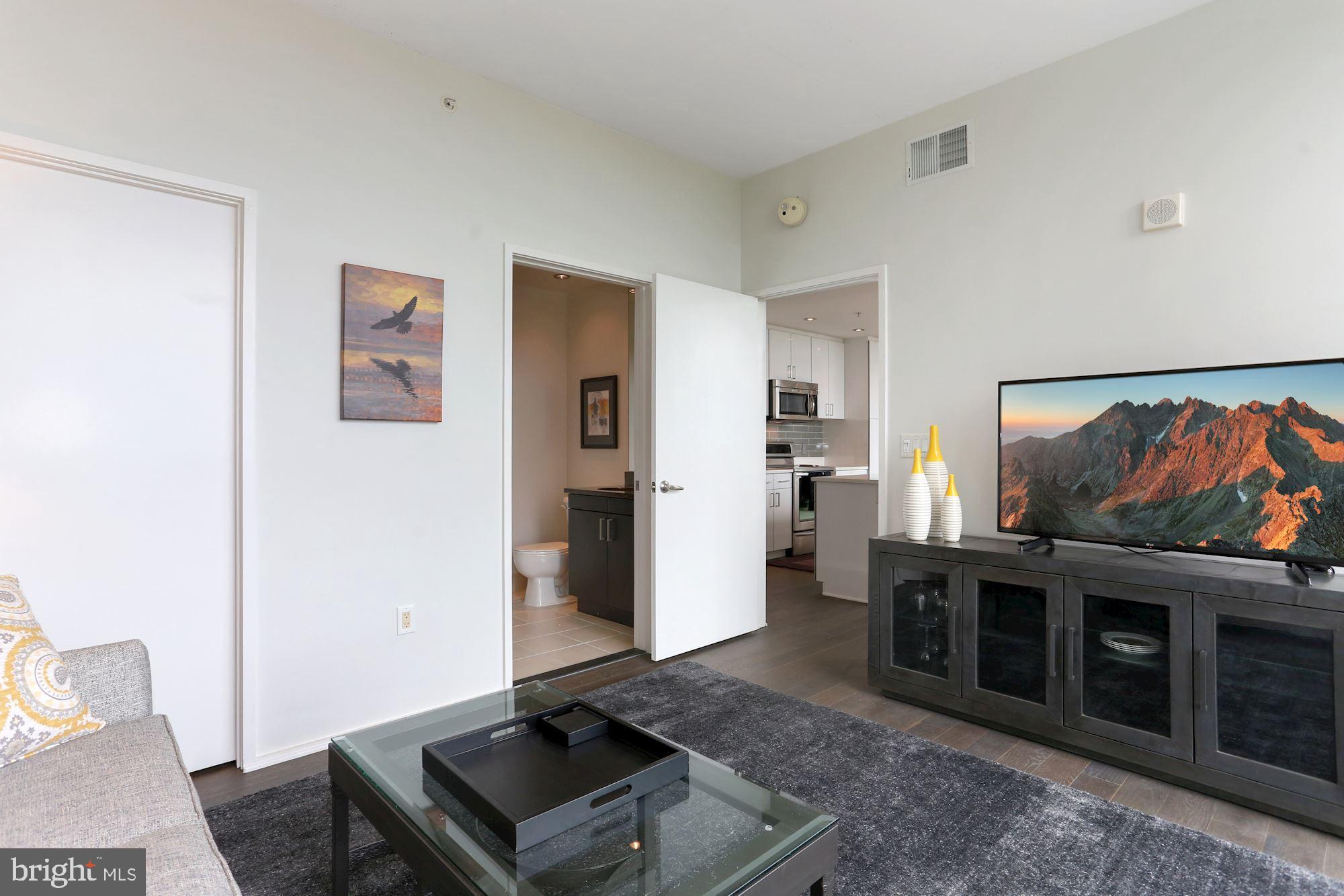 VIRGINIA SQUARE - Residential