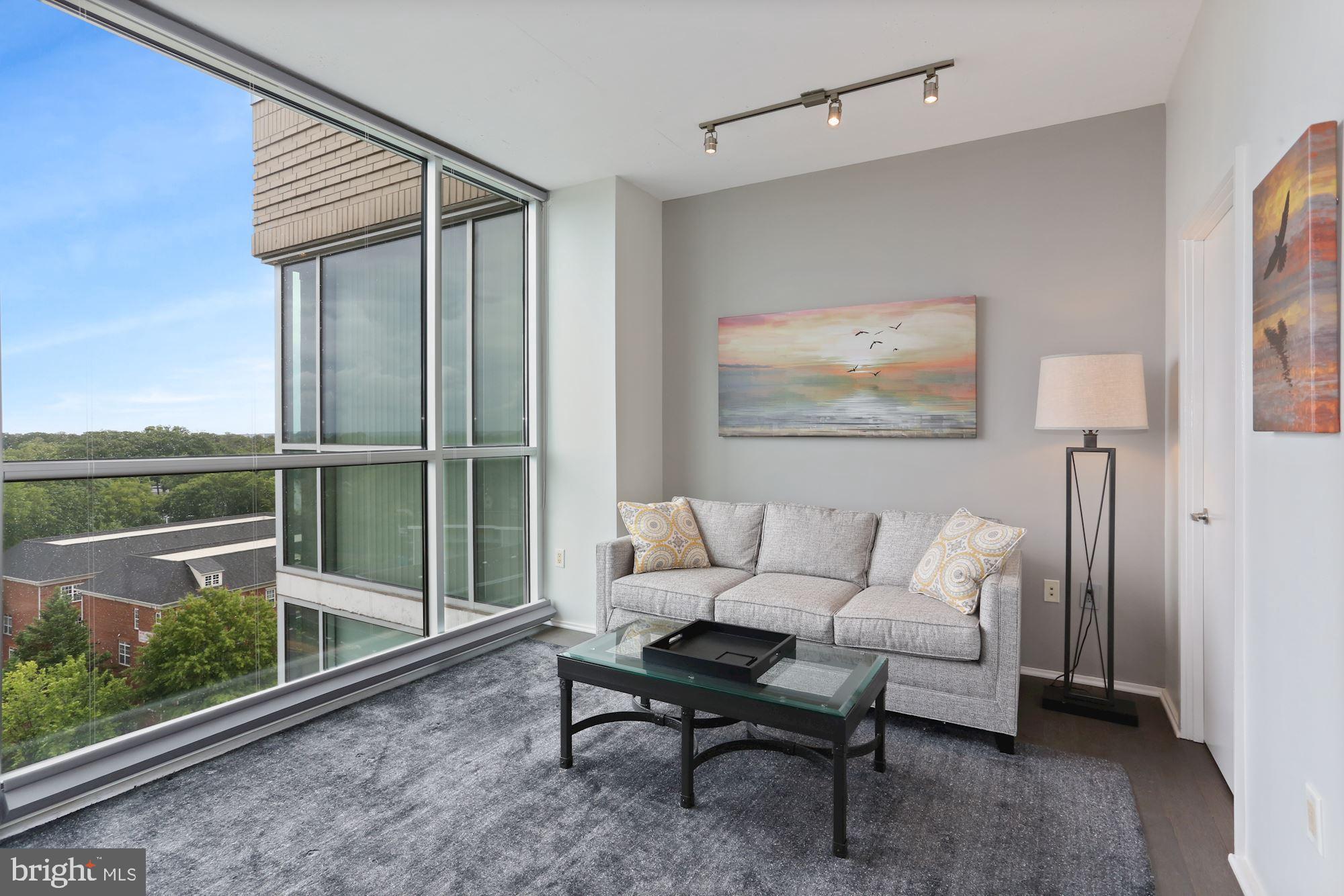 VIRGINIA SQUARE - Residential