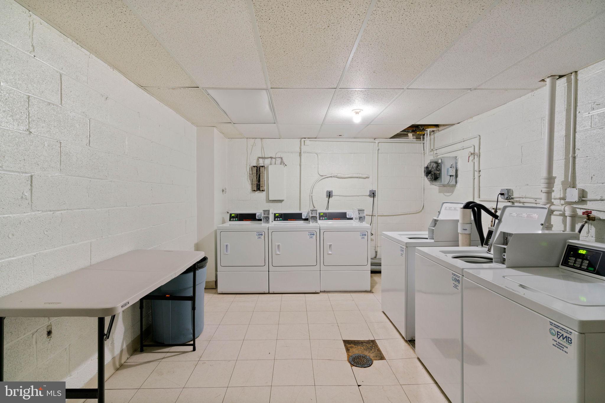 VALLEY PARK CONDOMINIUMS - Residential Lease