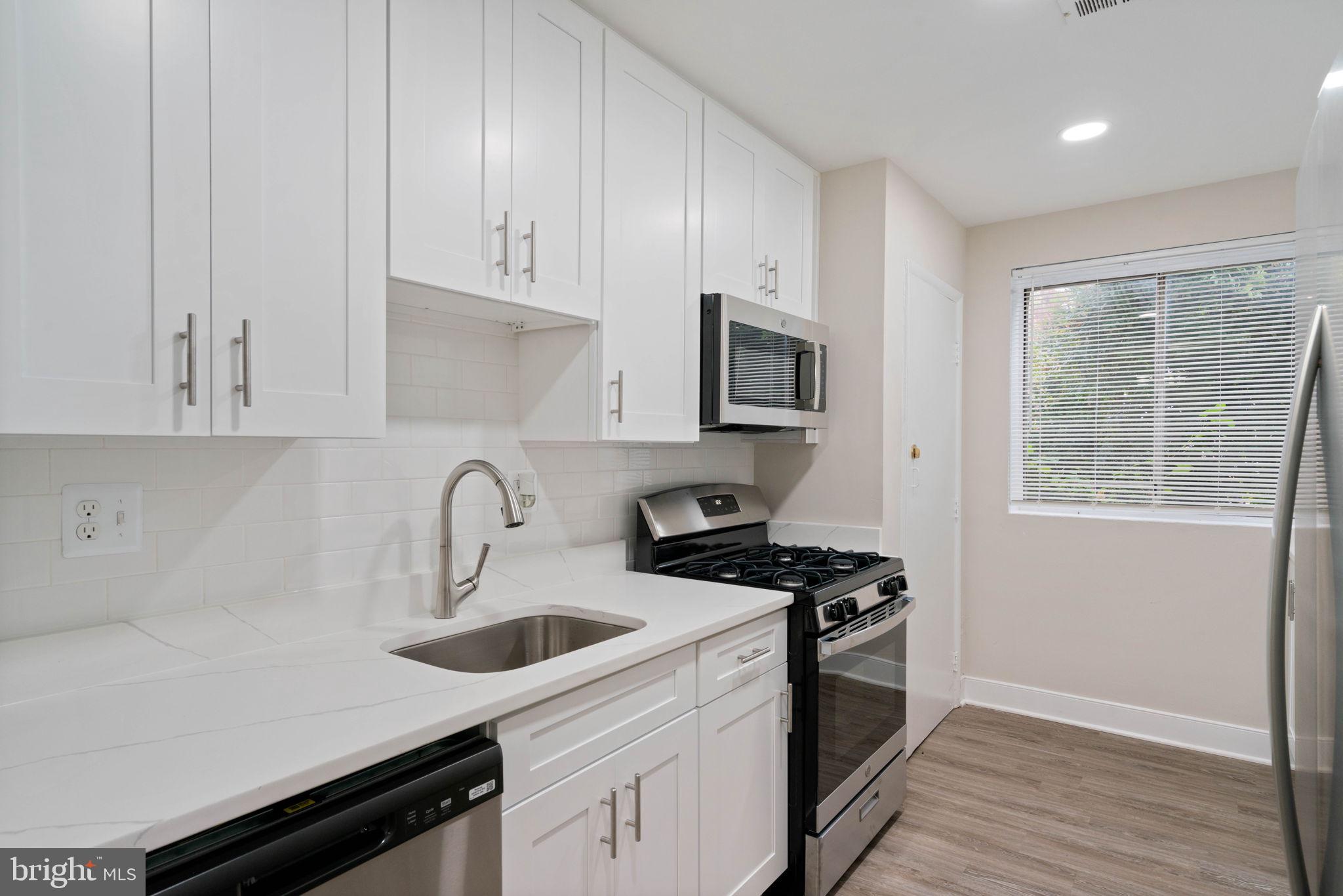 VALLEY PARK CONDOMINIUMS - Residential Lease