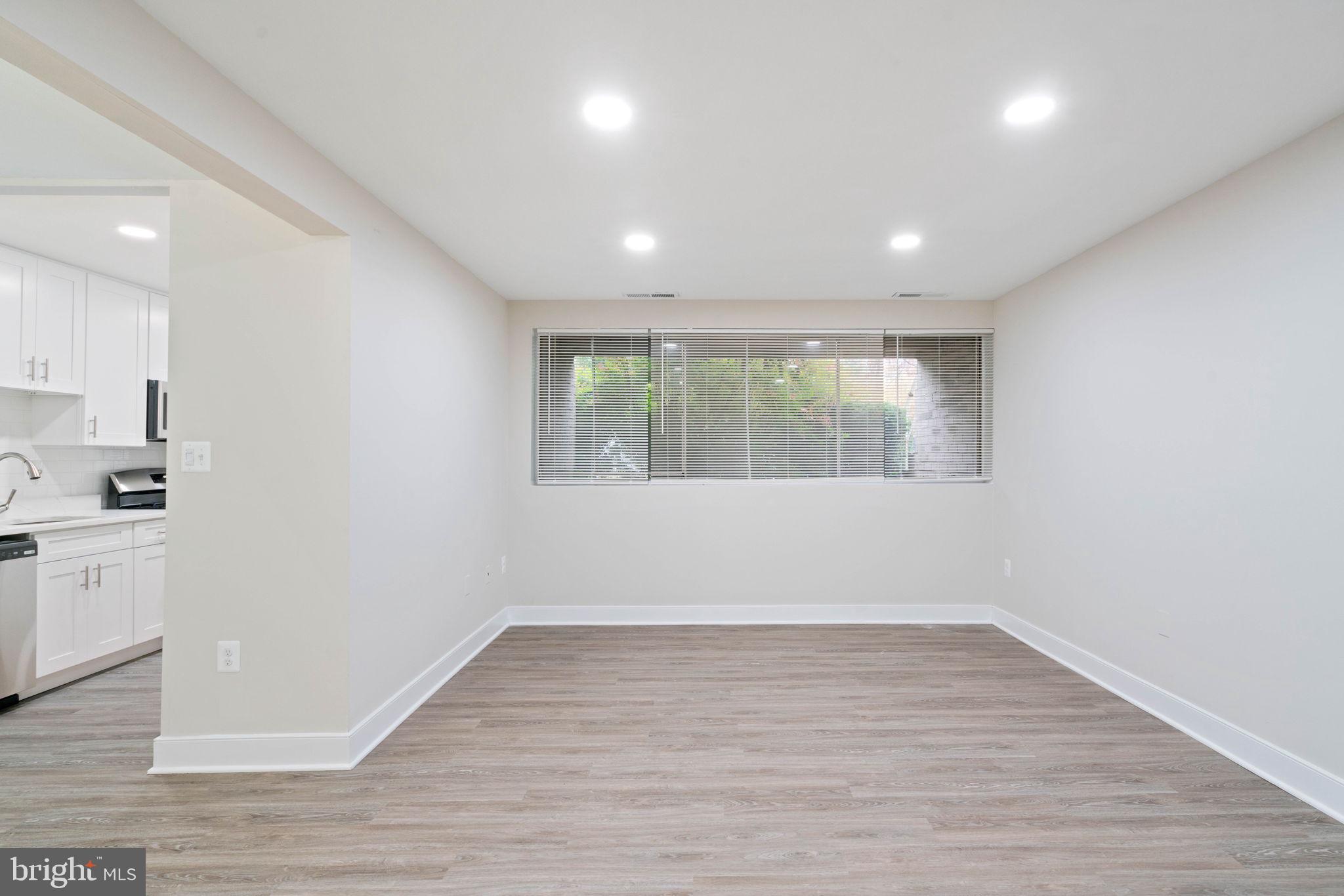 VALLEY PARK CONDOMINIUMS - Residential Lease