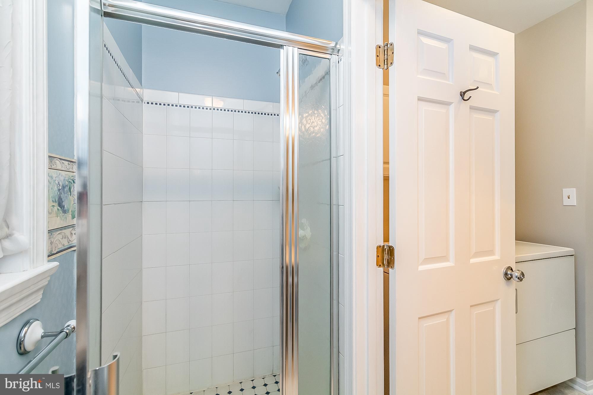 MANOR WOODS - Residential