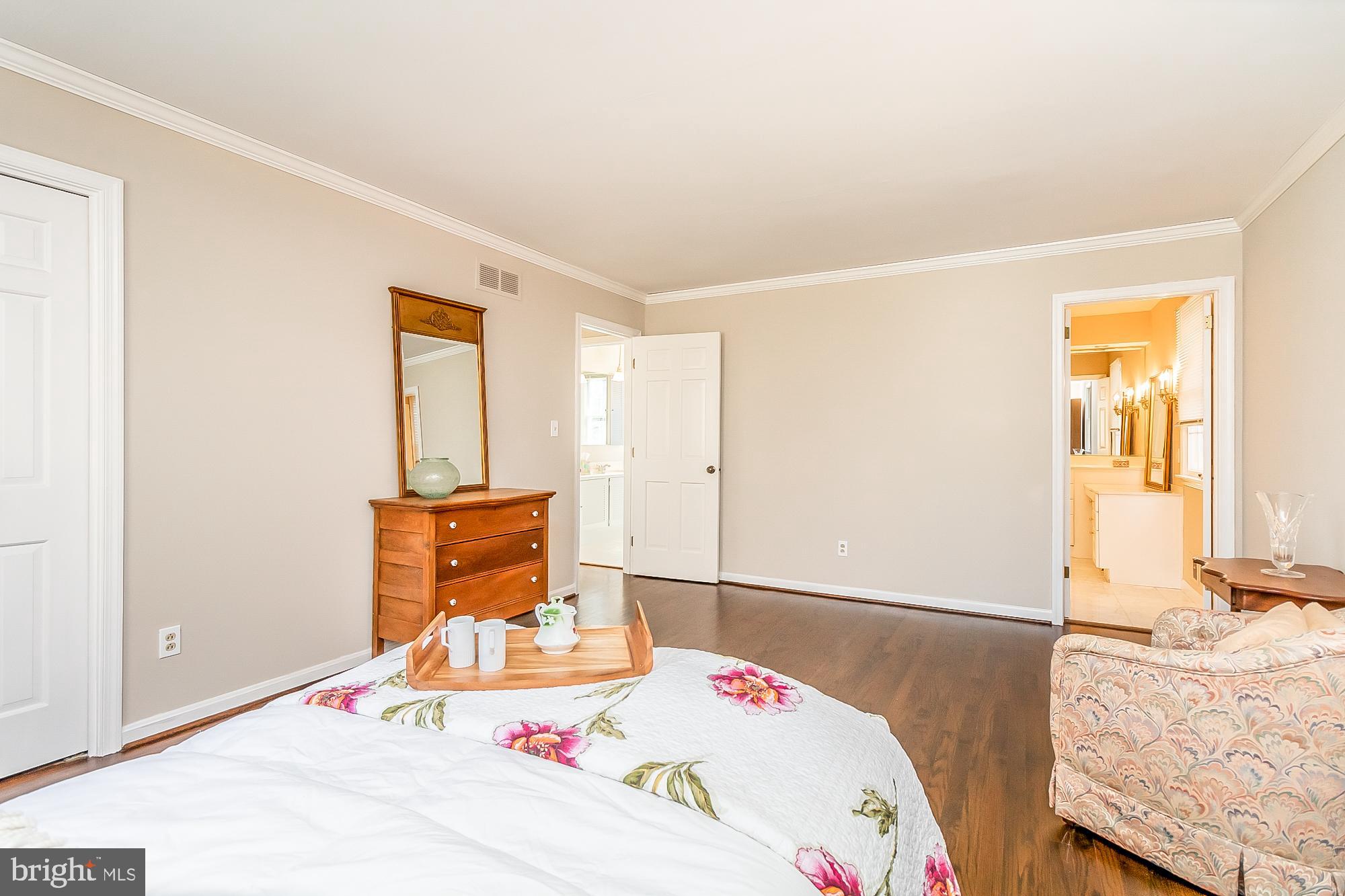 MANOR WOODS - Residential