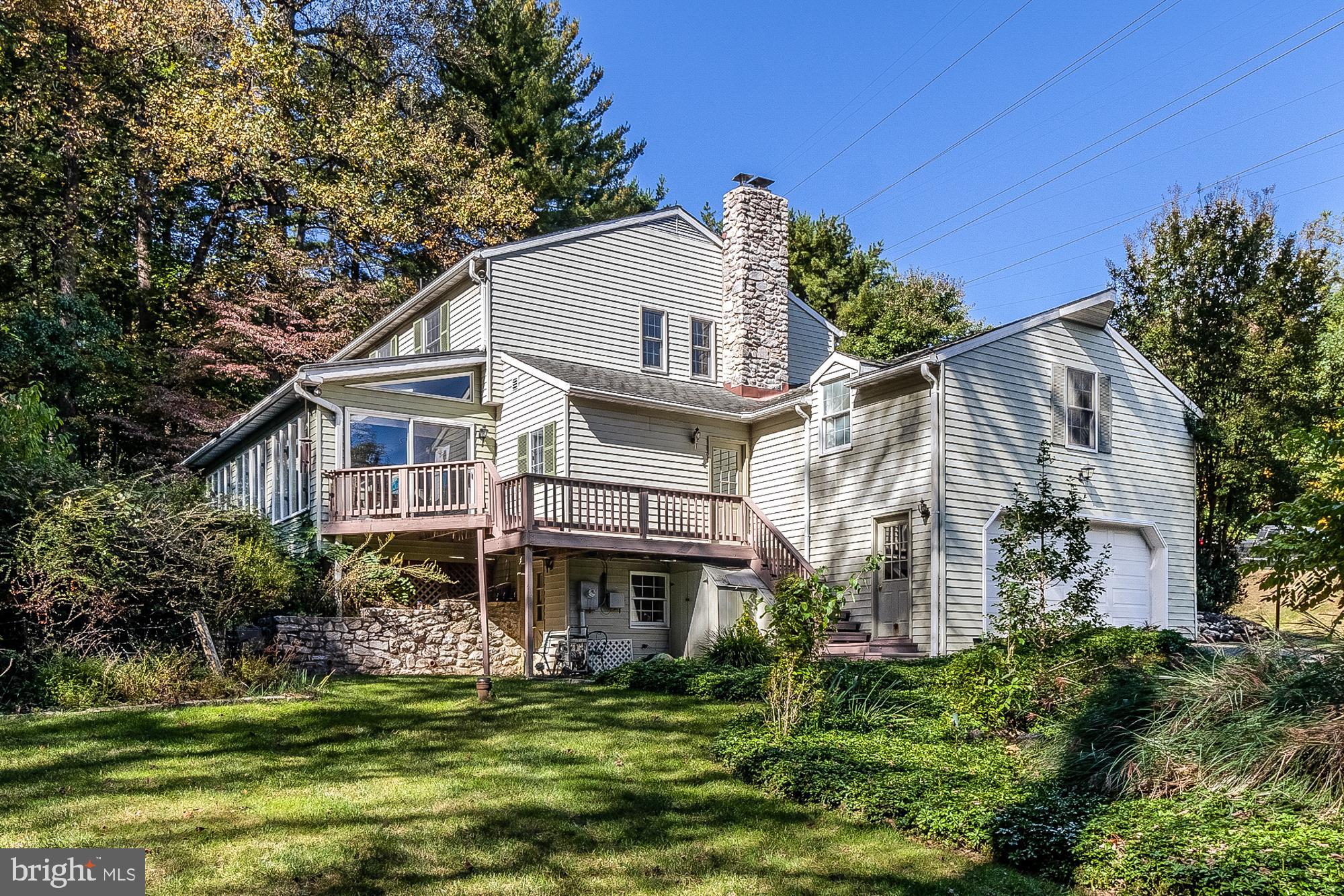 MANOR WOODS - Residential