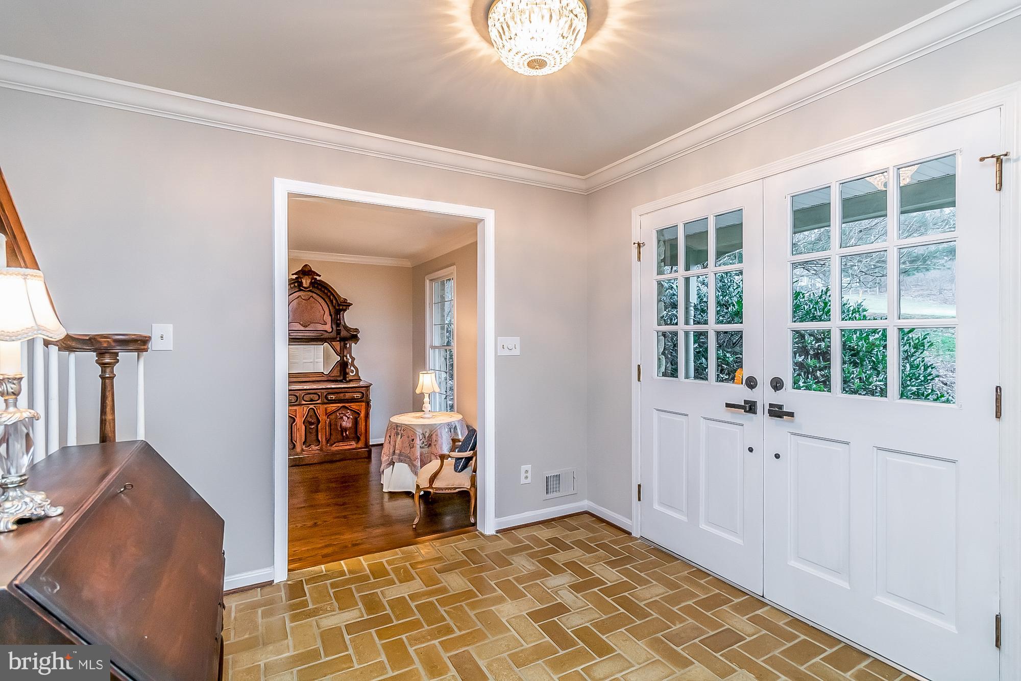 MANOR WOODS - Residential