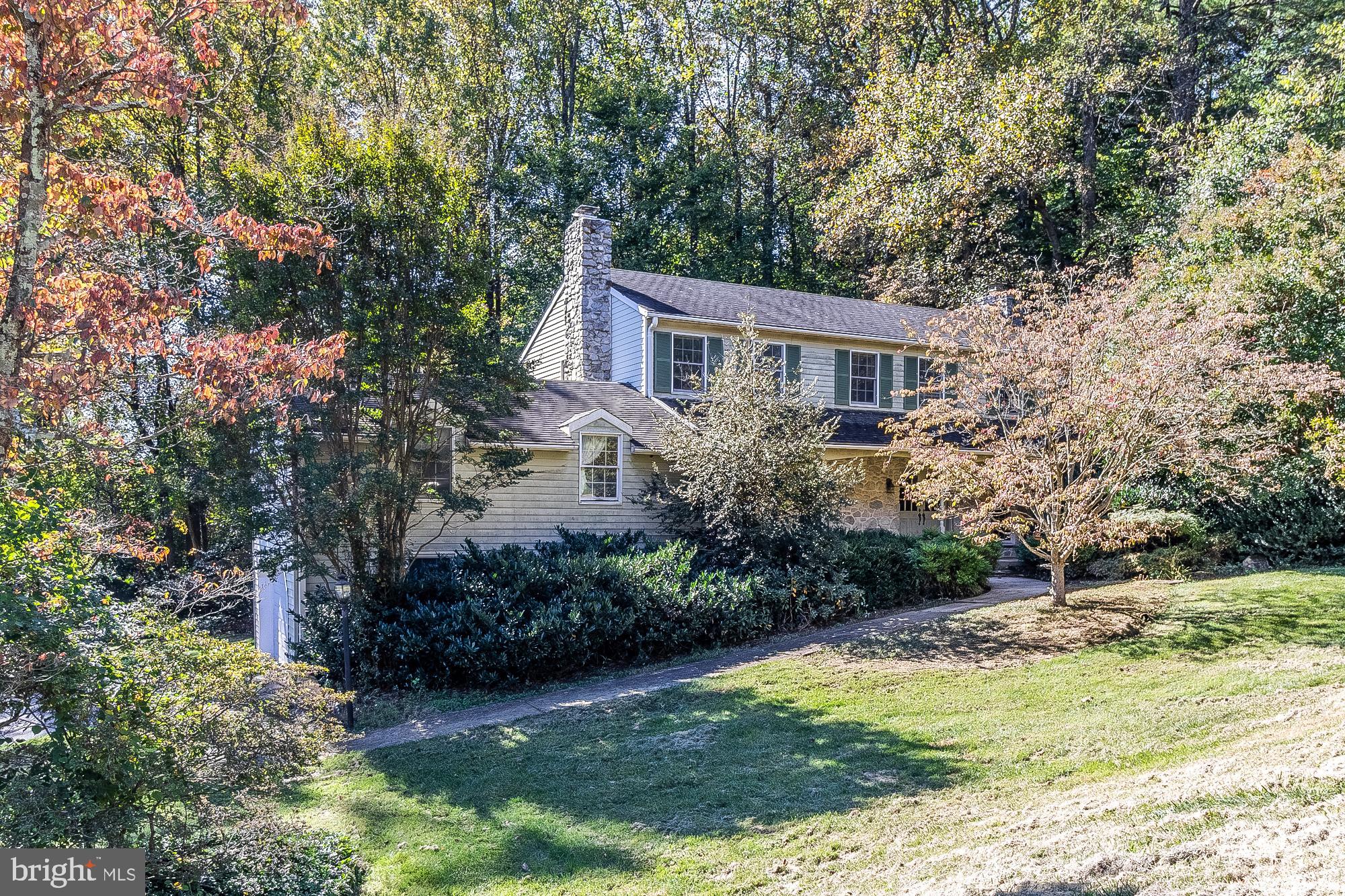 MANOR WOODS - Residential