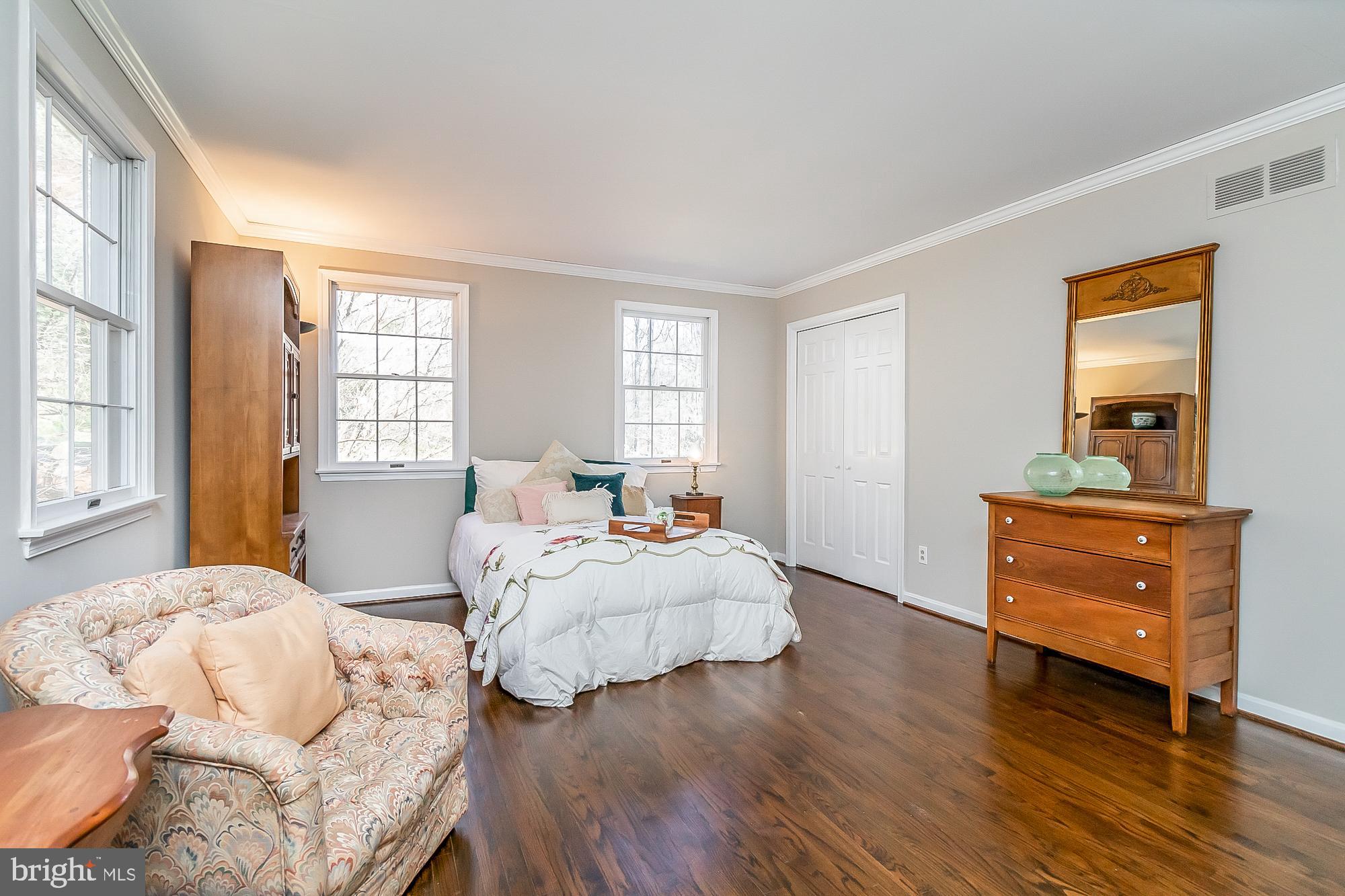 MANOR WOODS - Residential