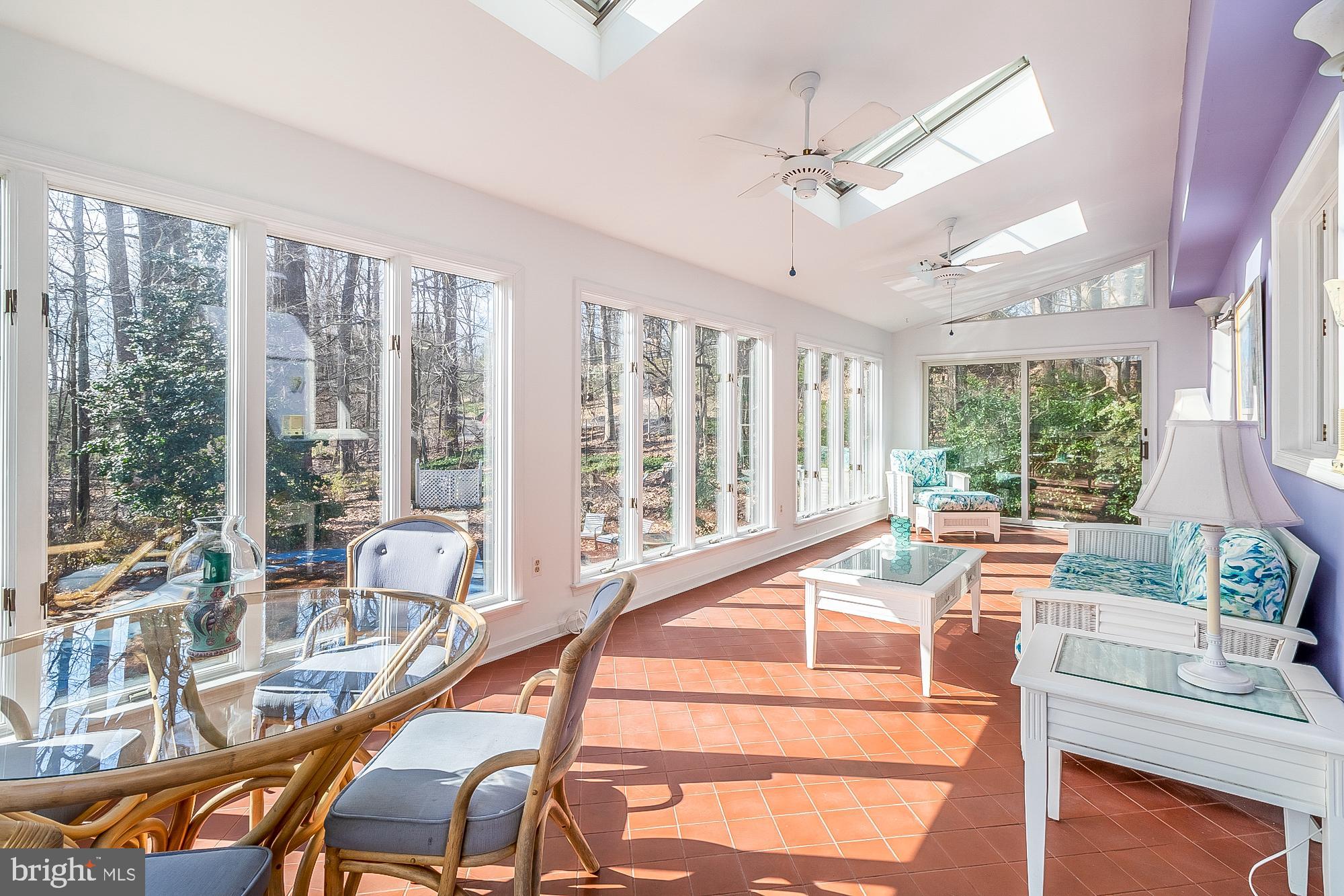 MANOR WOODS - Residential