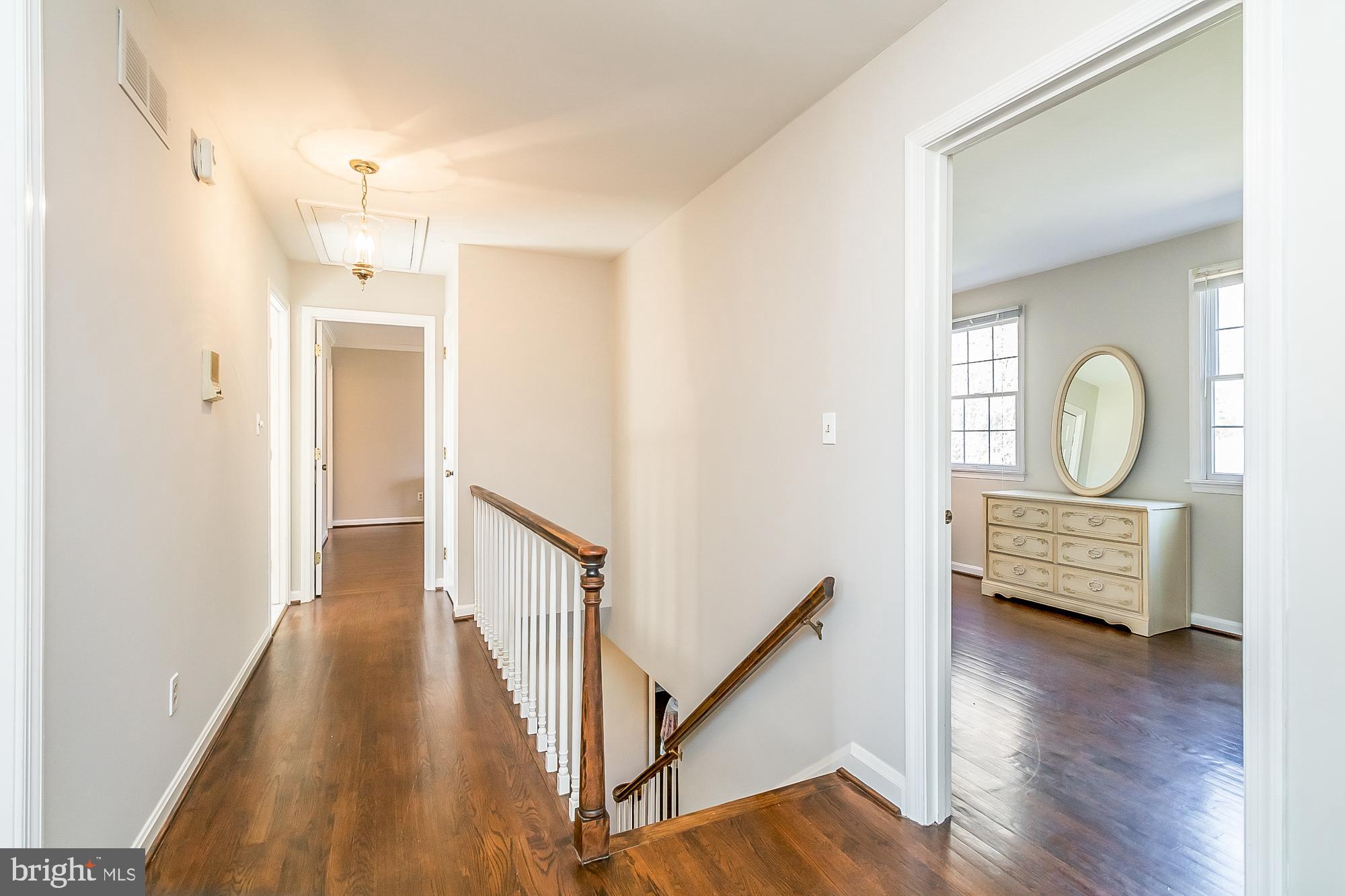 MANOR WOODS - Residential