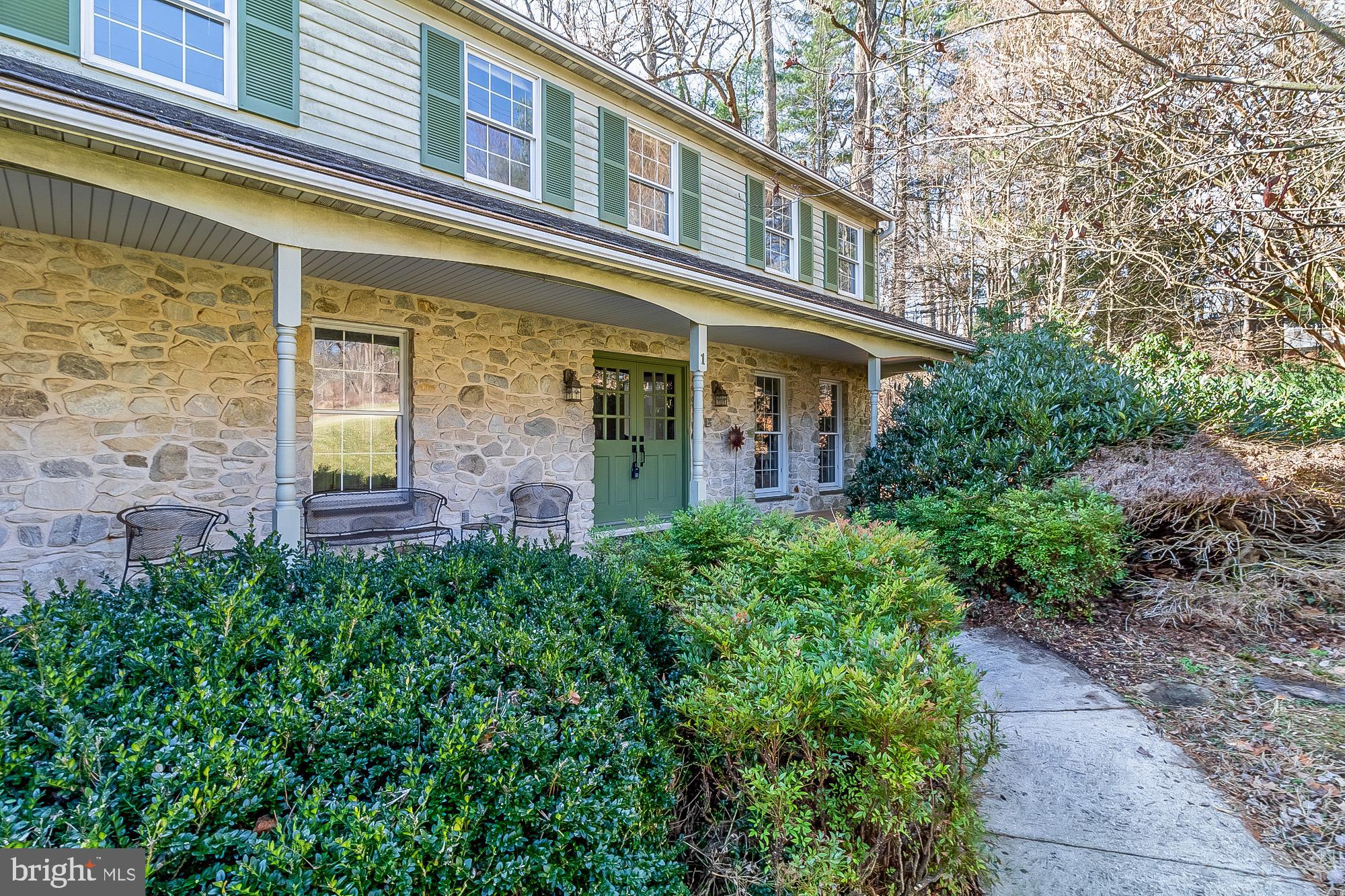 MANOR WOODS - Residential