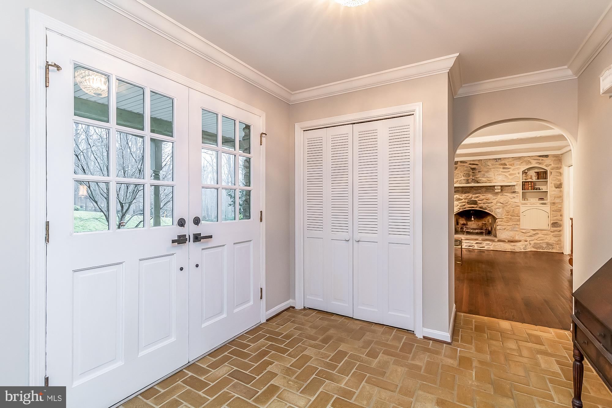 MANOR WOODS - Residential