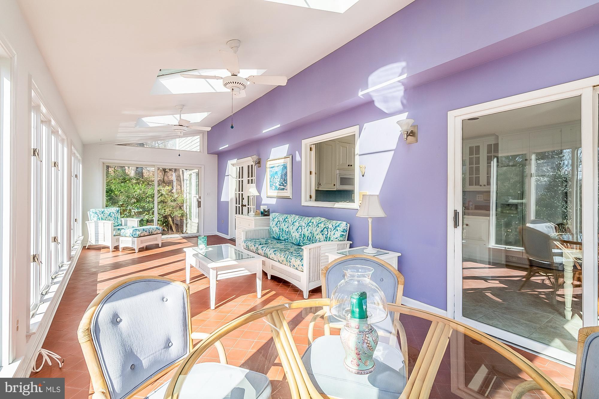 MANOR WOODS - Residential