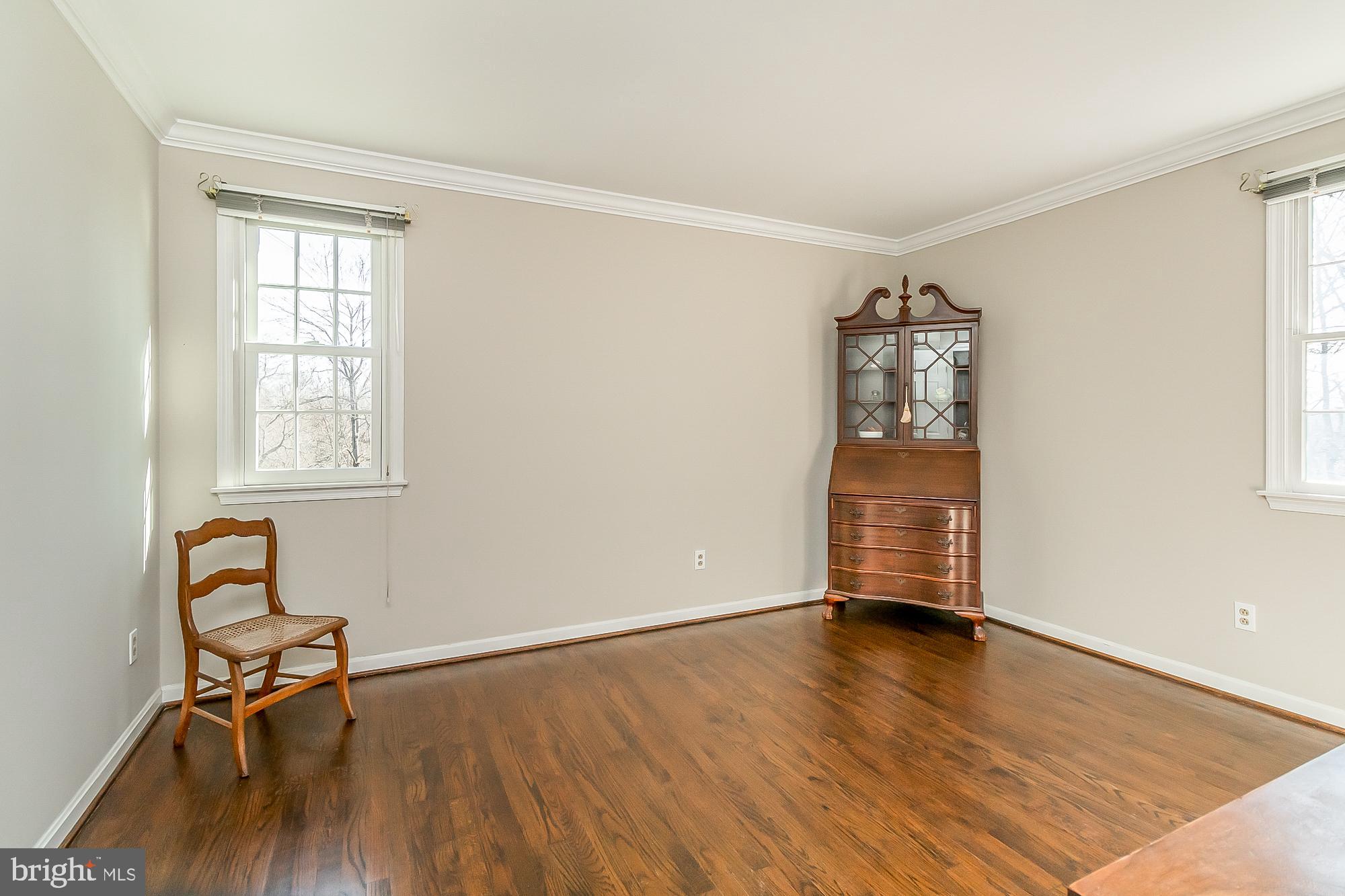 MANOR WOODS - Residential