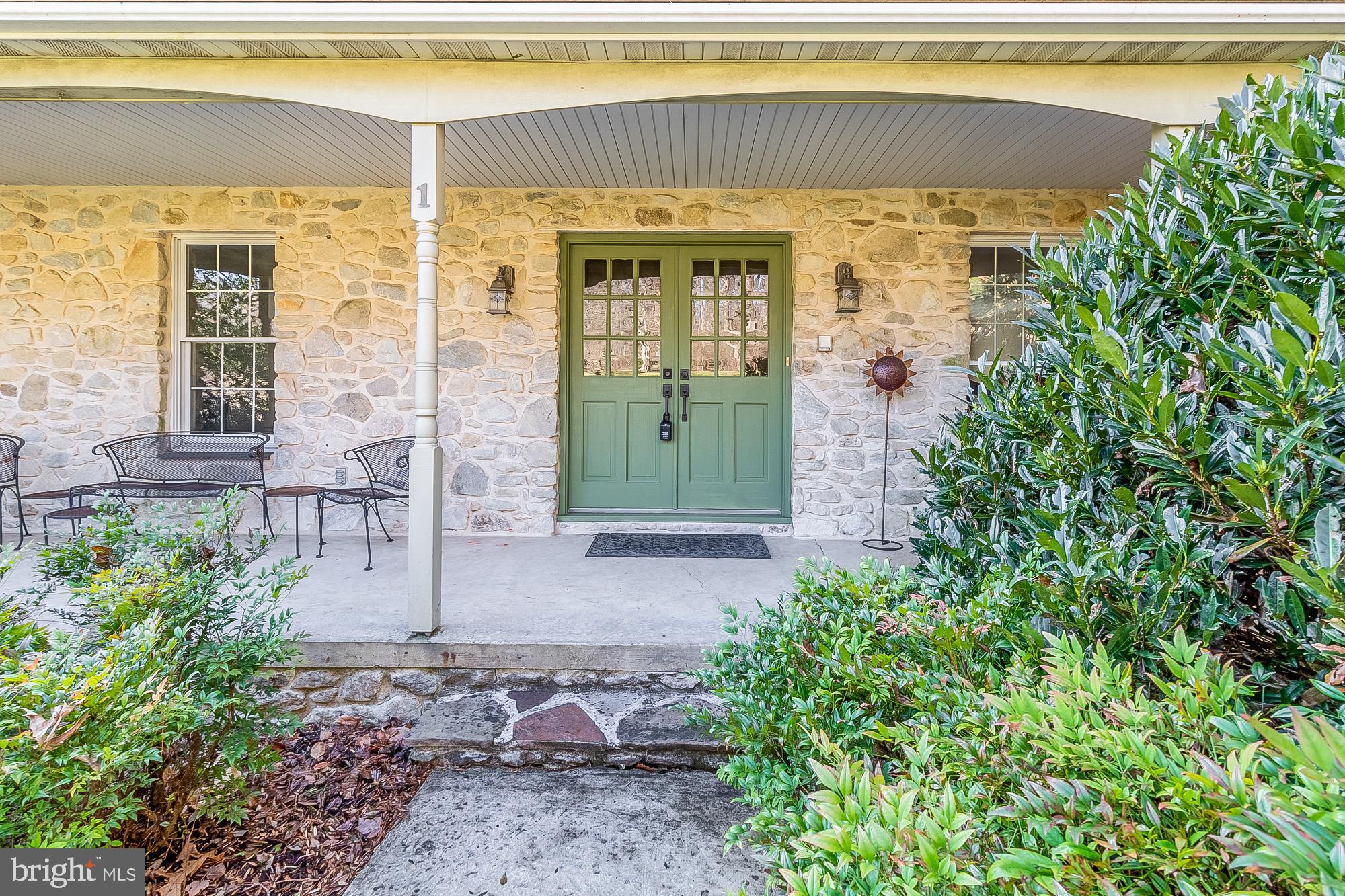 MANOR WOODS - Residential