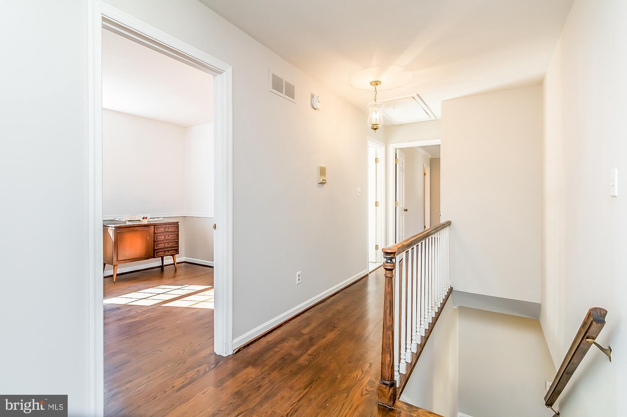 MANOR WOODS - Residential