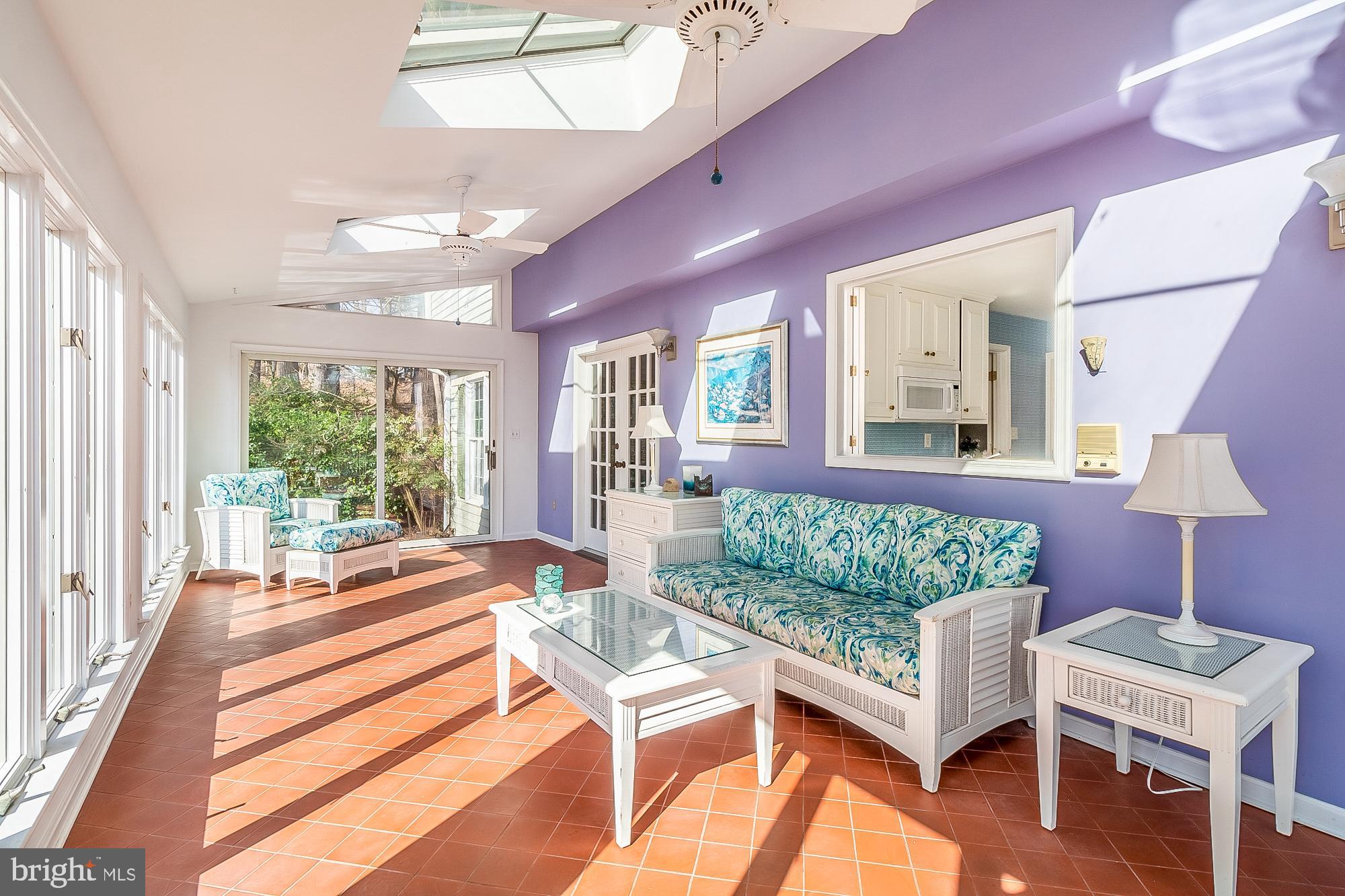 MANOR WOODS - Residential