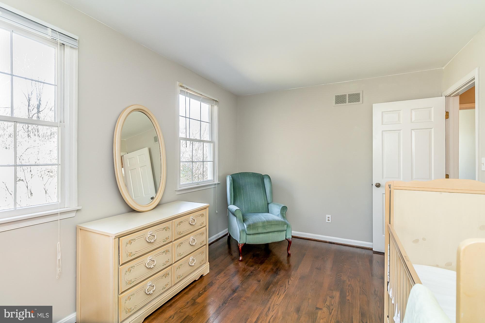 MANOR WOODS - Residential