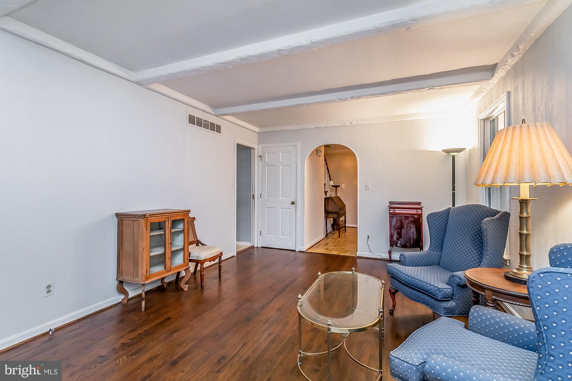 MANOR WOODS - Residential