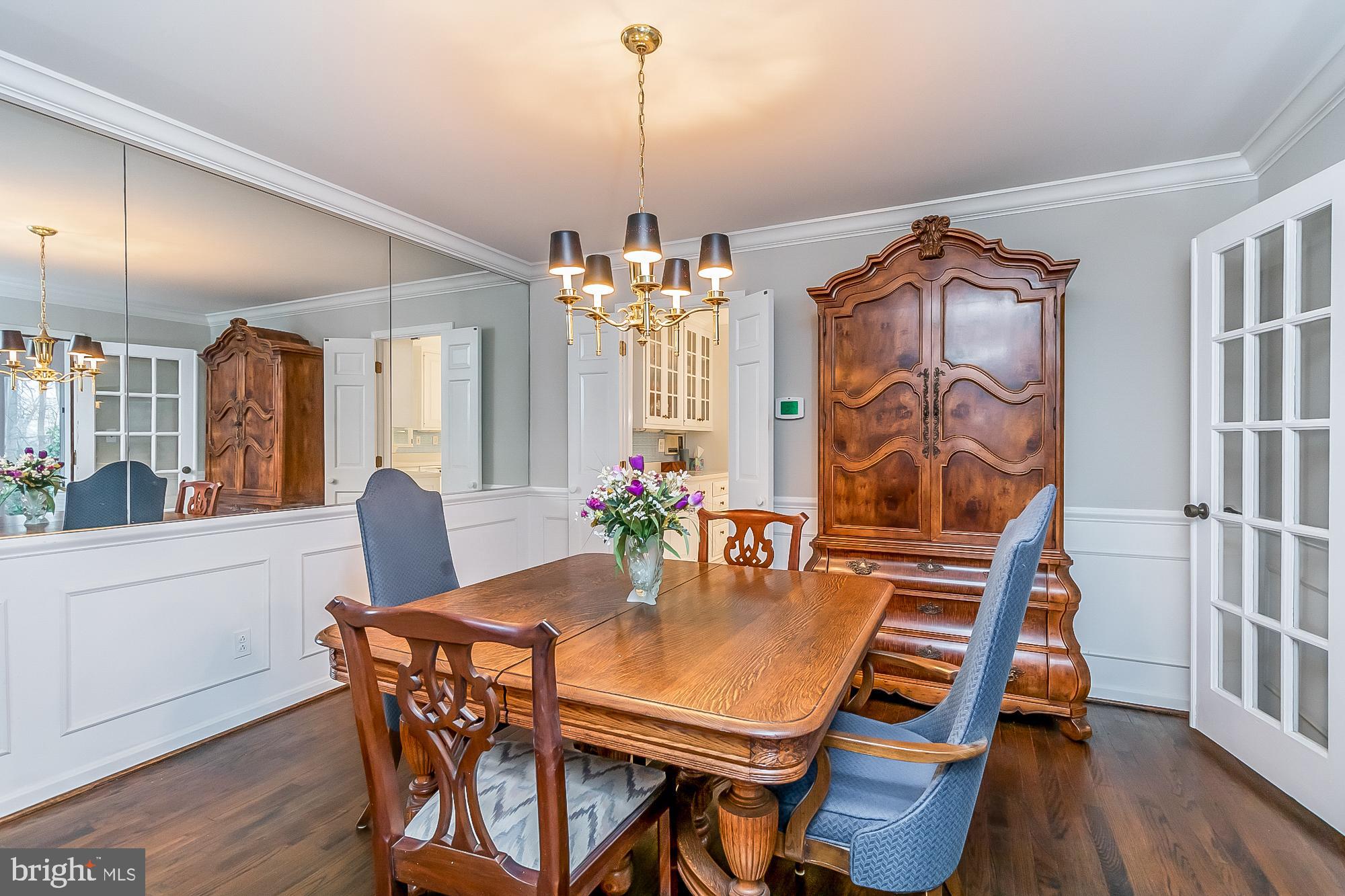 MANOR WOODS - Residential