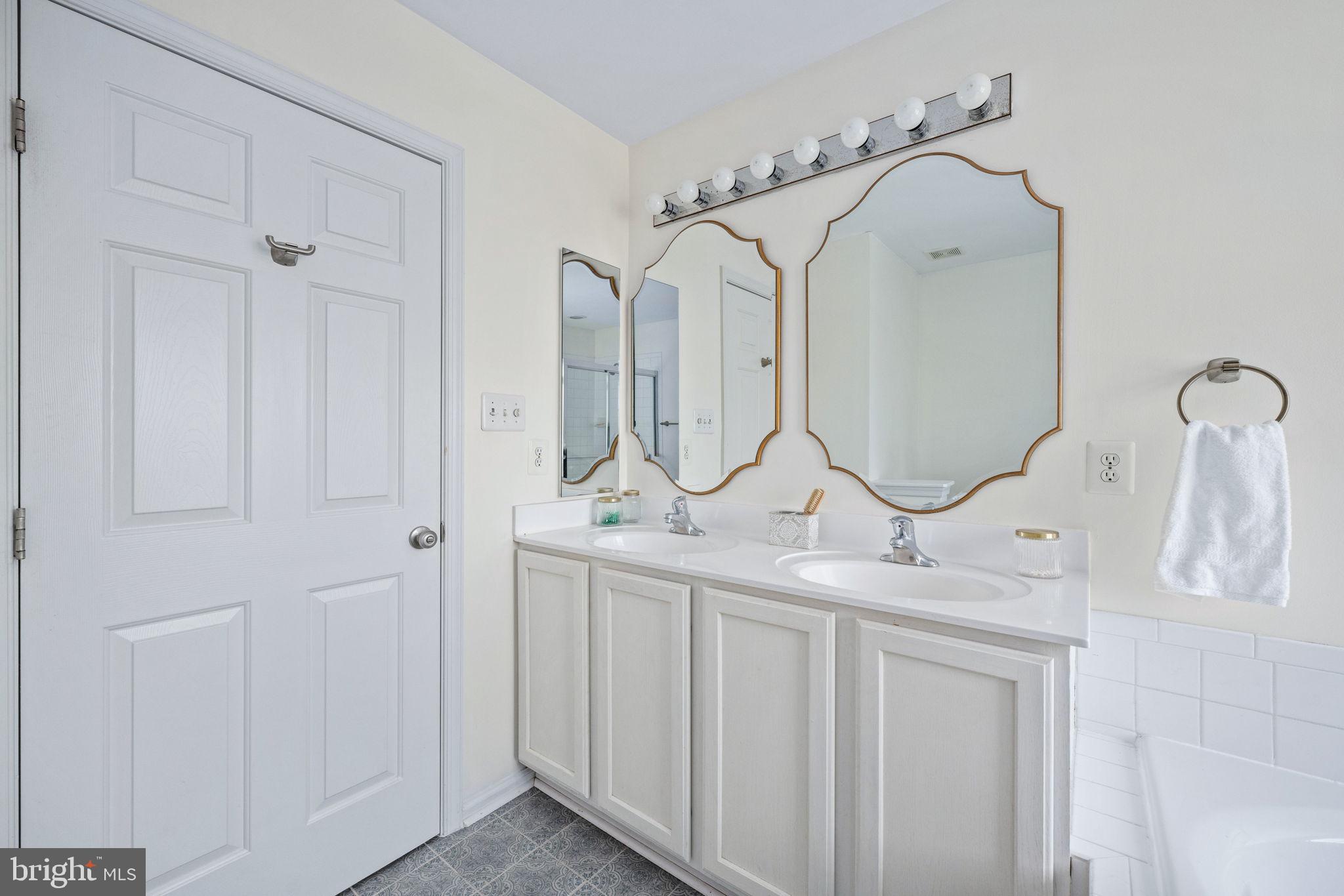 LEELAND STATION - Residential