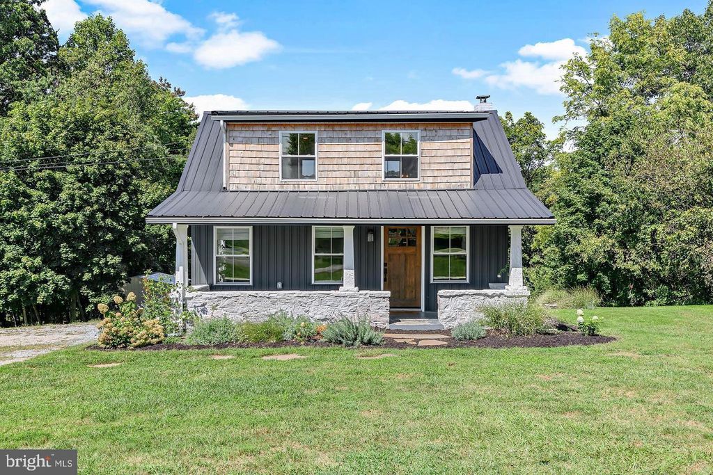 Photo of 3449 Indian Rock Dam Road, YORK, PA 17408 (MLS # PAYK2099144)