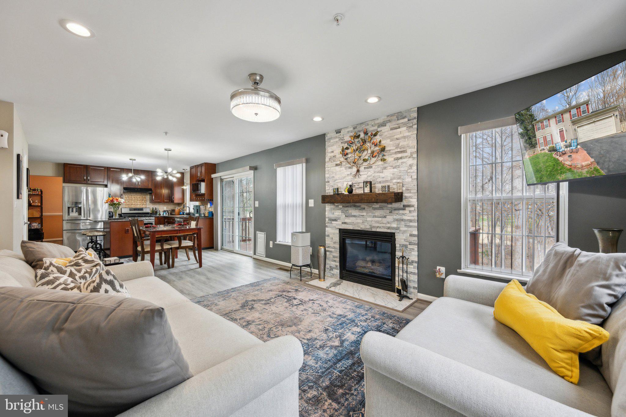 SUMMIT CREEK - Residential