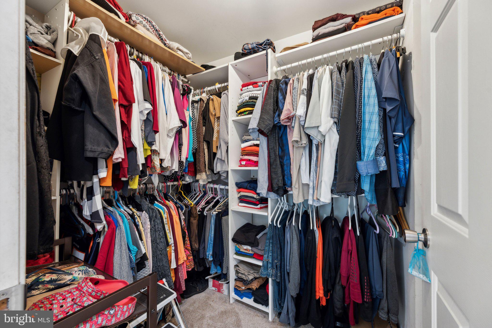 SUMMIT CREEK - Residential