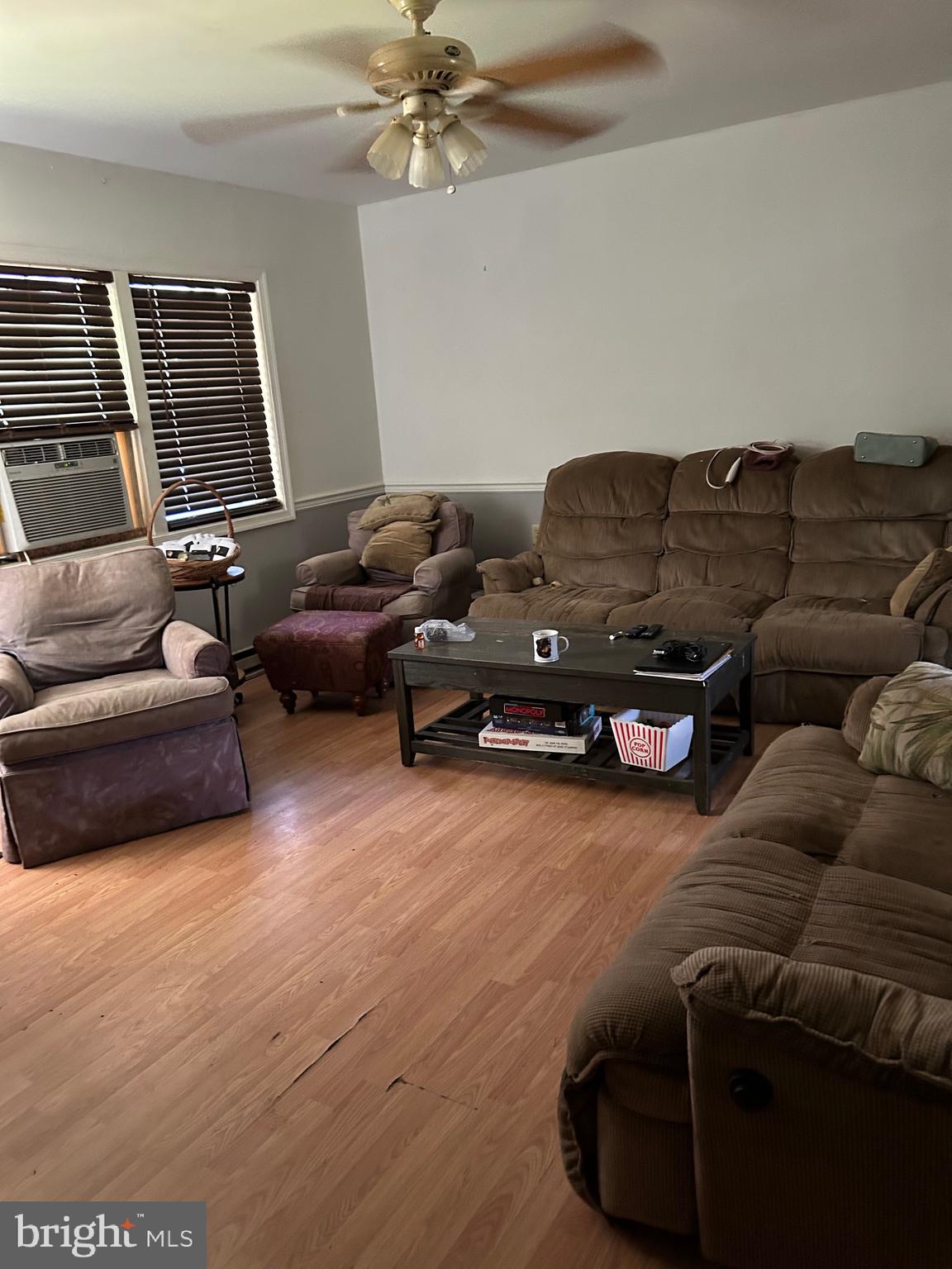218 E SUNSET AVENUE
